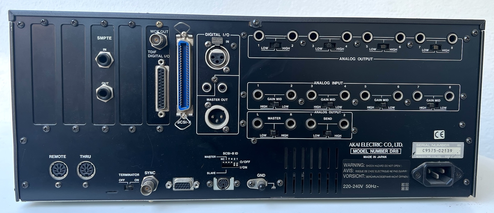 AKAI DR8 6