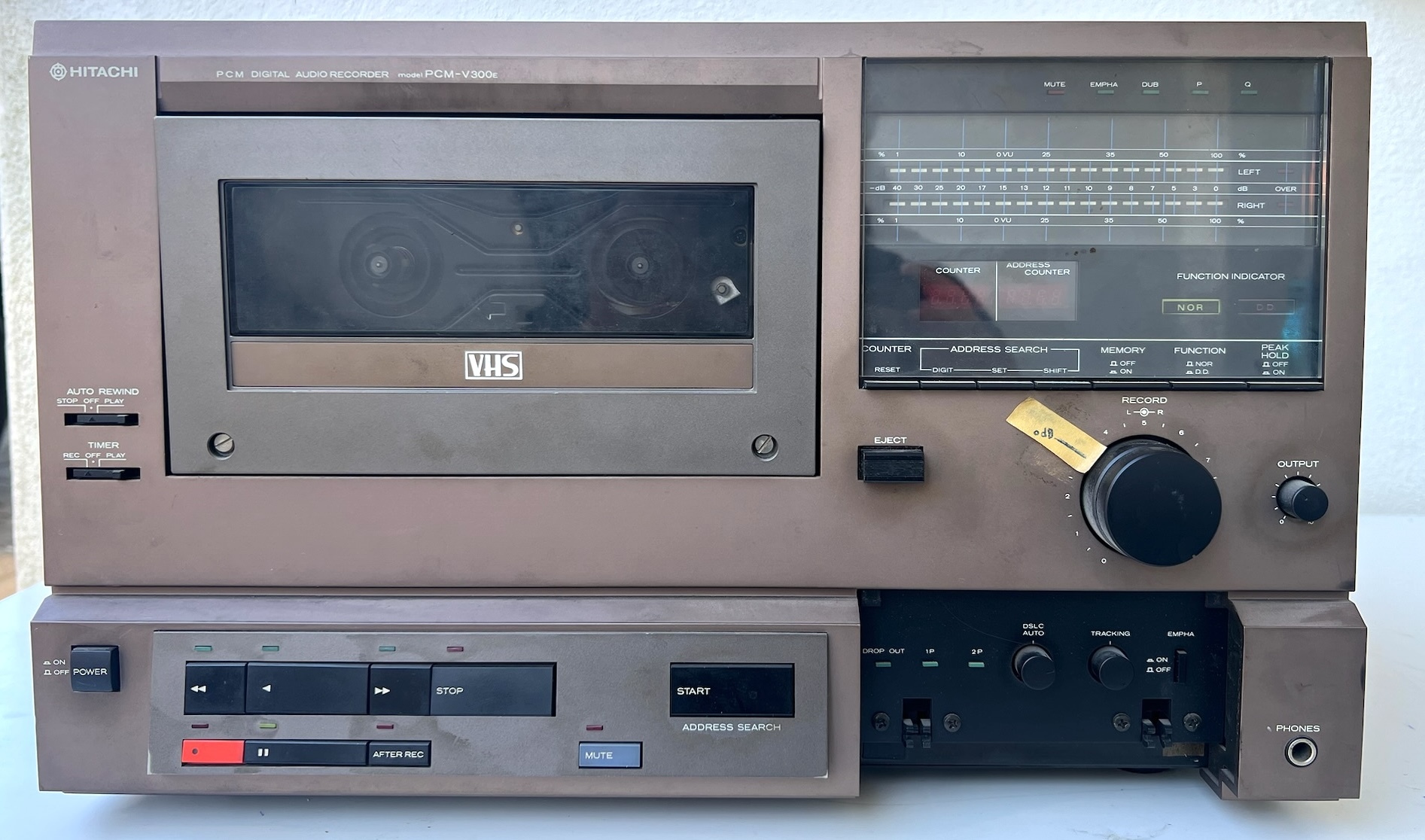 Hitachi PCM-V300E – Enregistreur numérique rare vintage