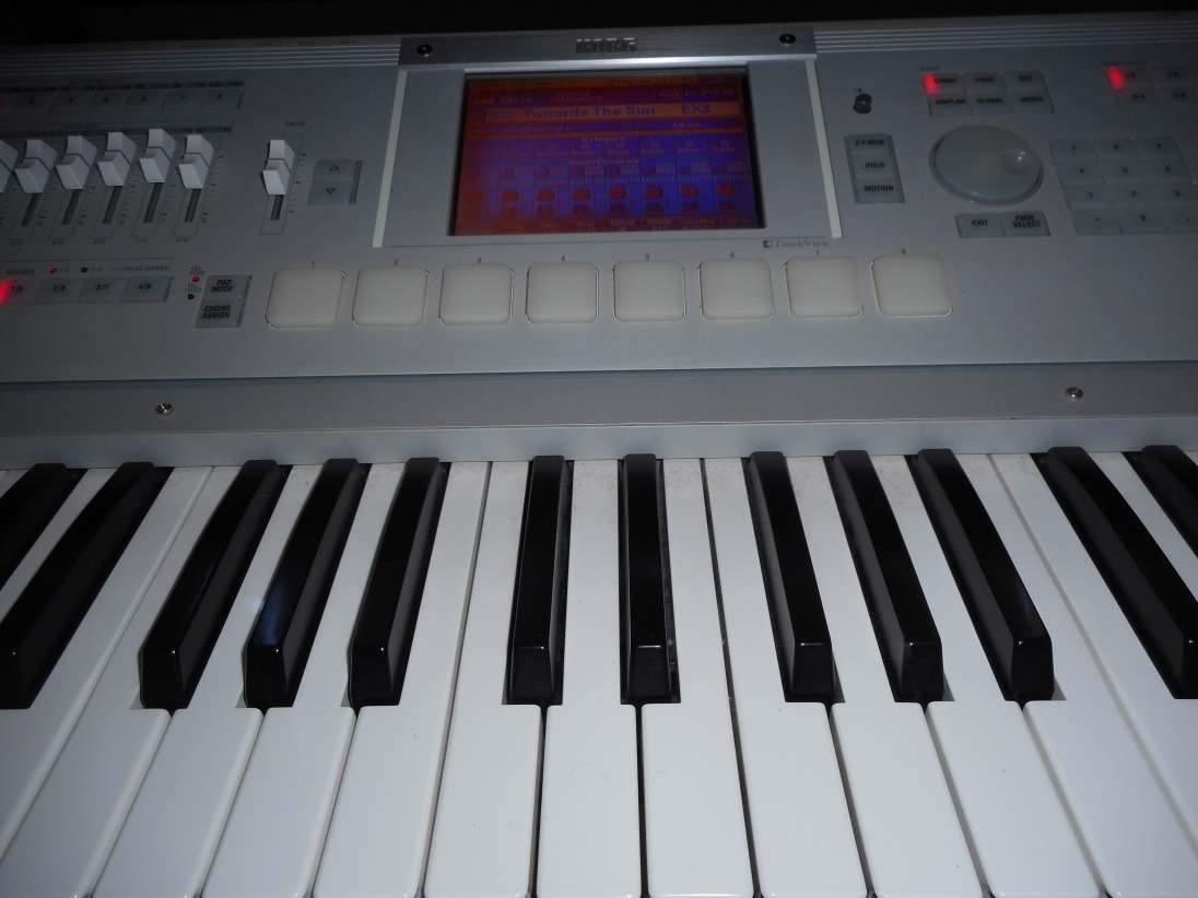 M3 EXPANDED KORG 61 NOTES (extension RADIAS installée) EN PARFAIT ETAT DANS SON CARTON D'ORIGINE