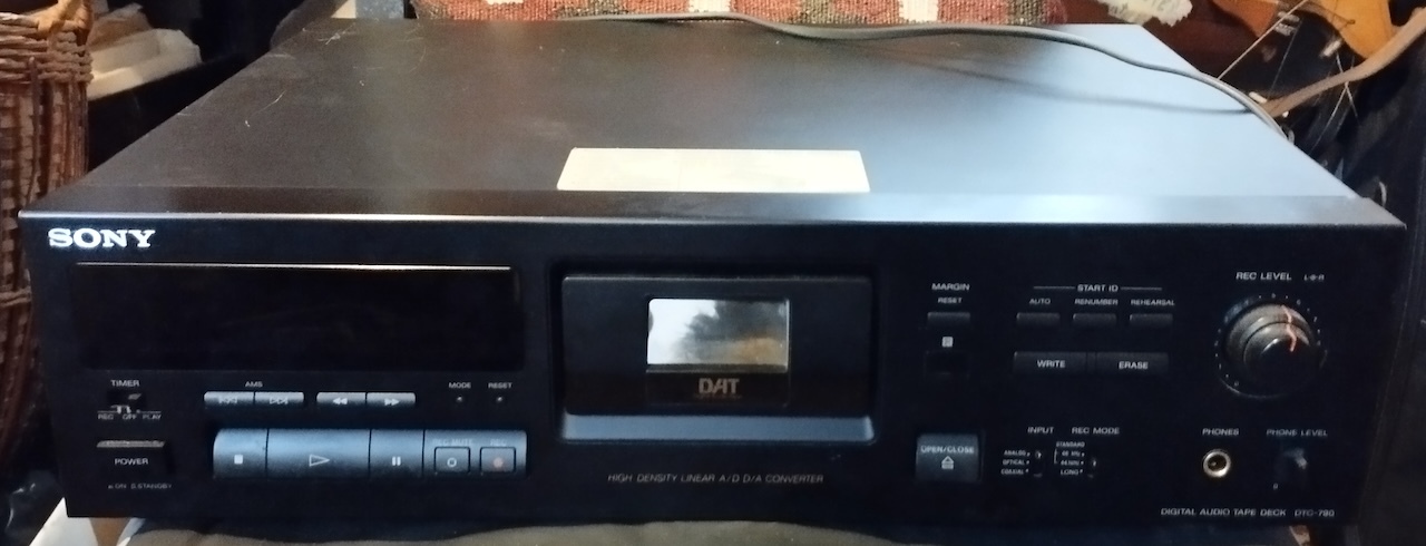 Vends Sony DAT DTC 790