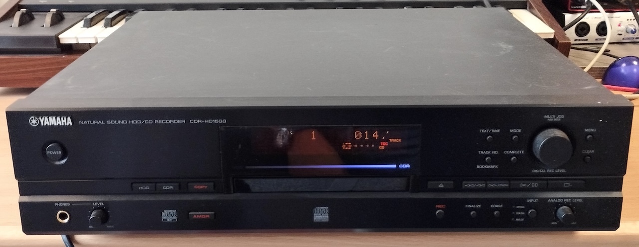 Vends graveur de CD yamaha CDR-HD1500