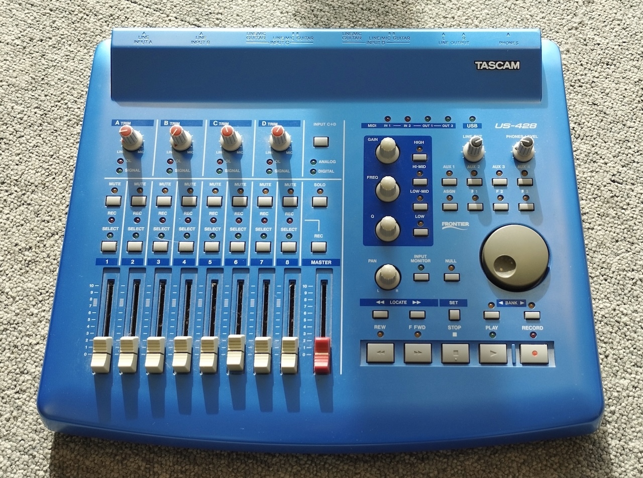 Tascam US-428 (36592)