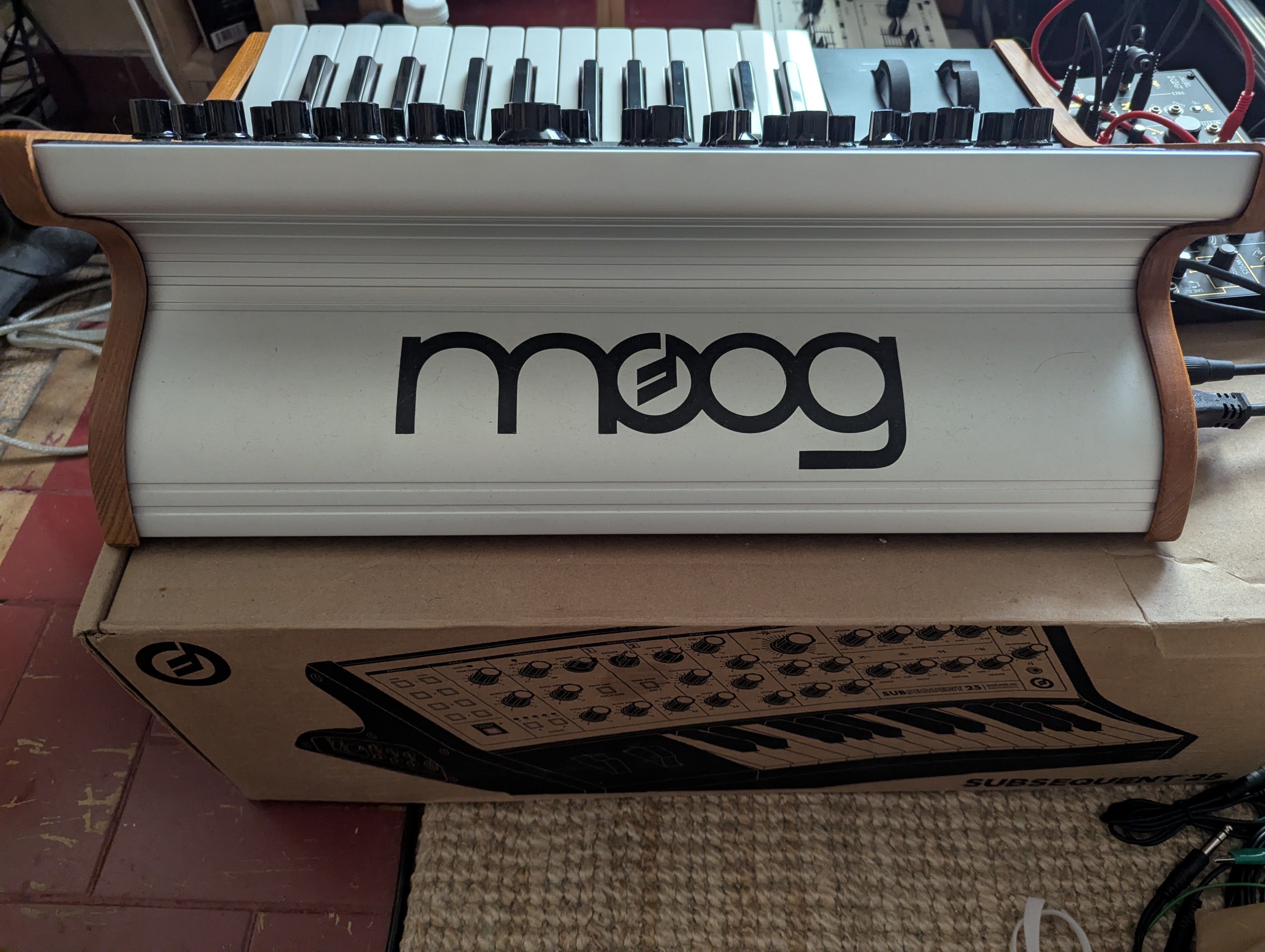 Moog Music Subsequent 25 (78096)