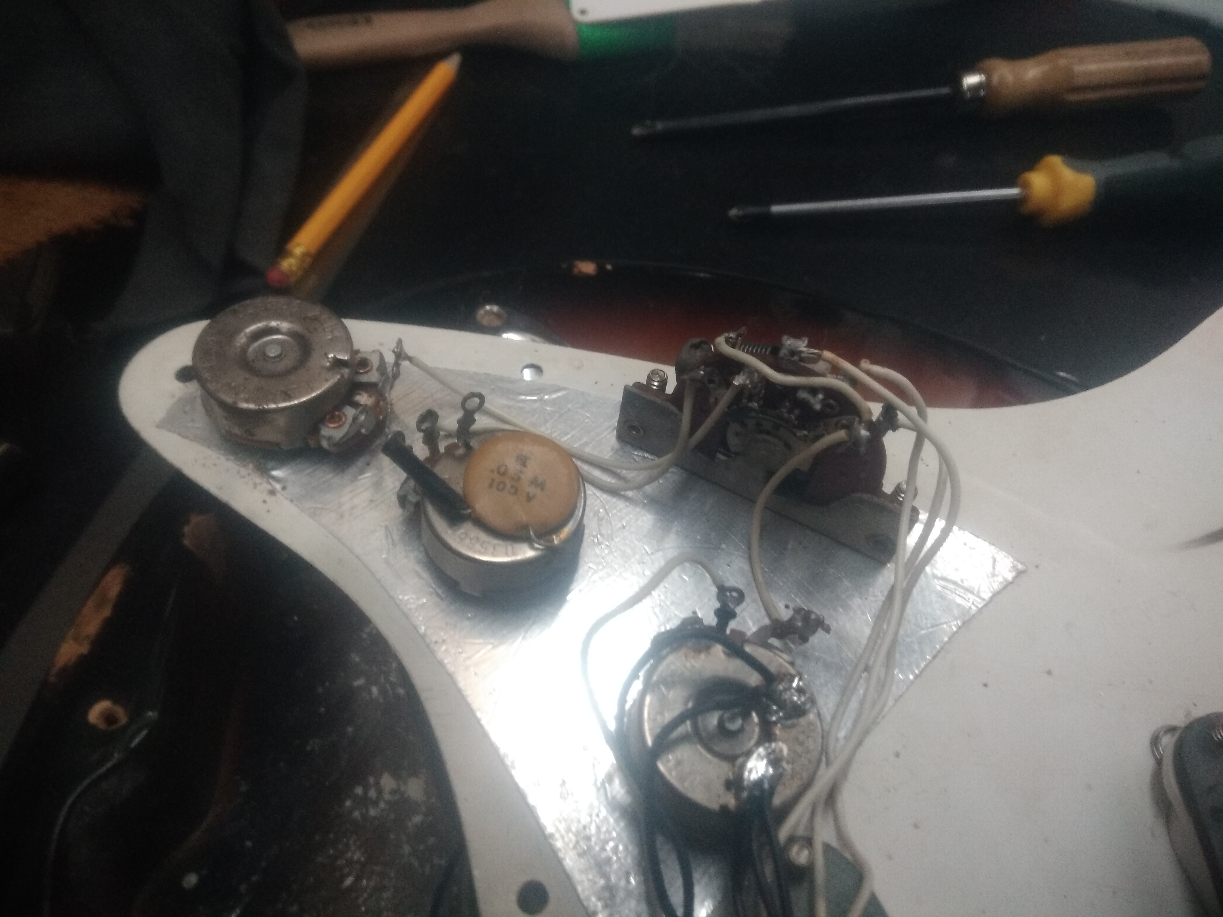 strat 72 sb potards