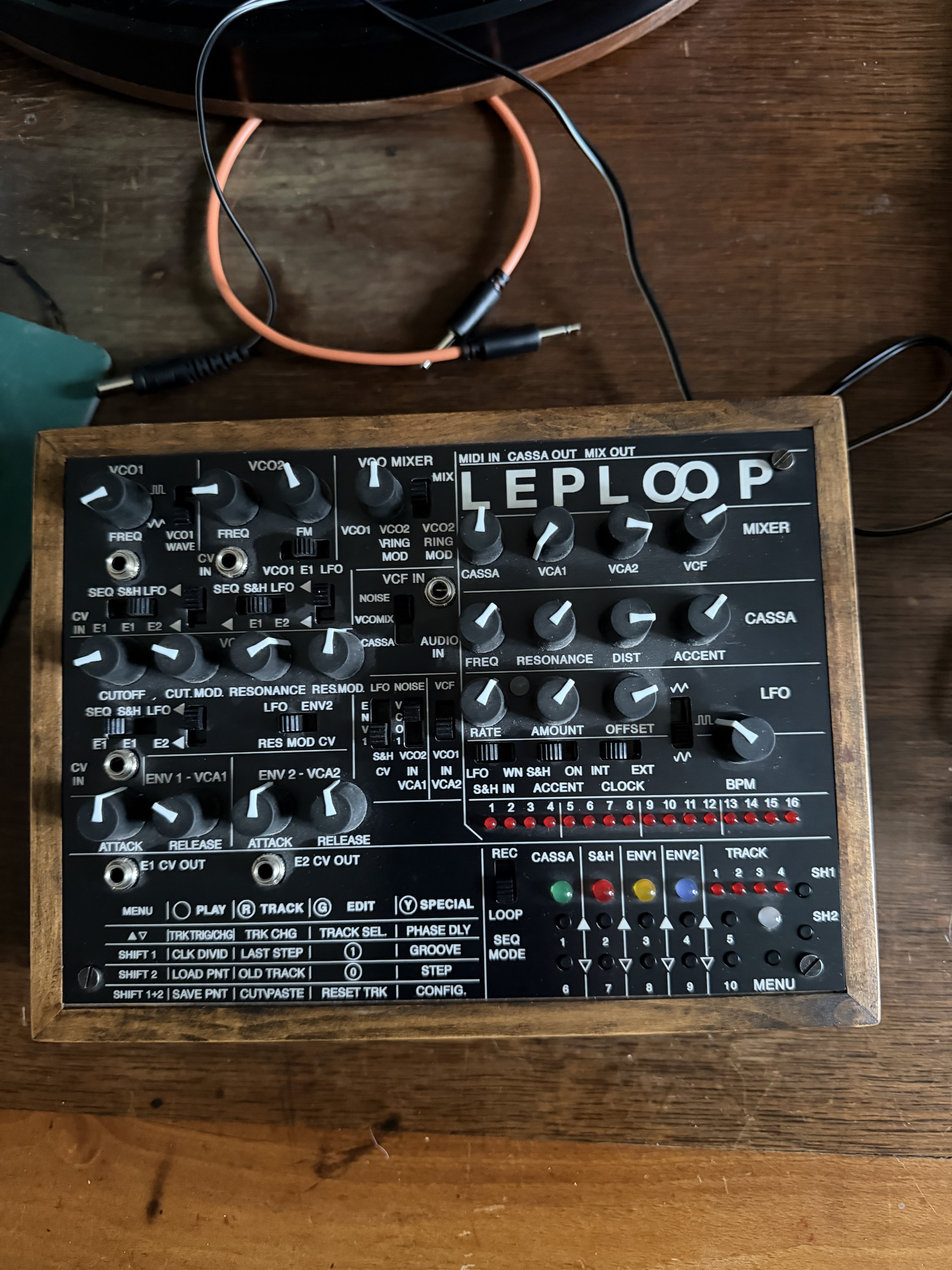 Vends rare exemplaire de LEPLOOP signé. 