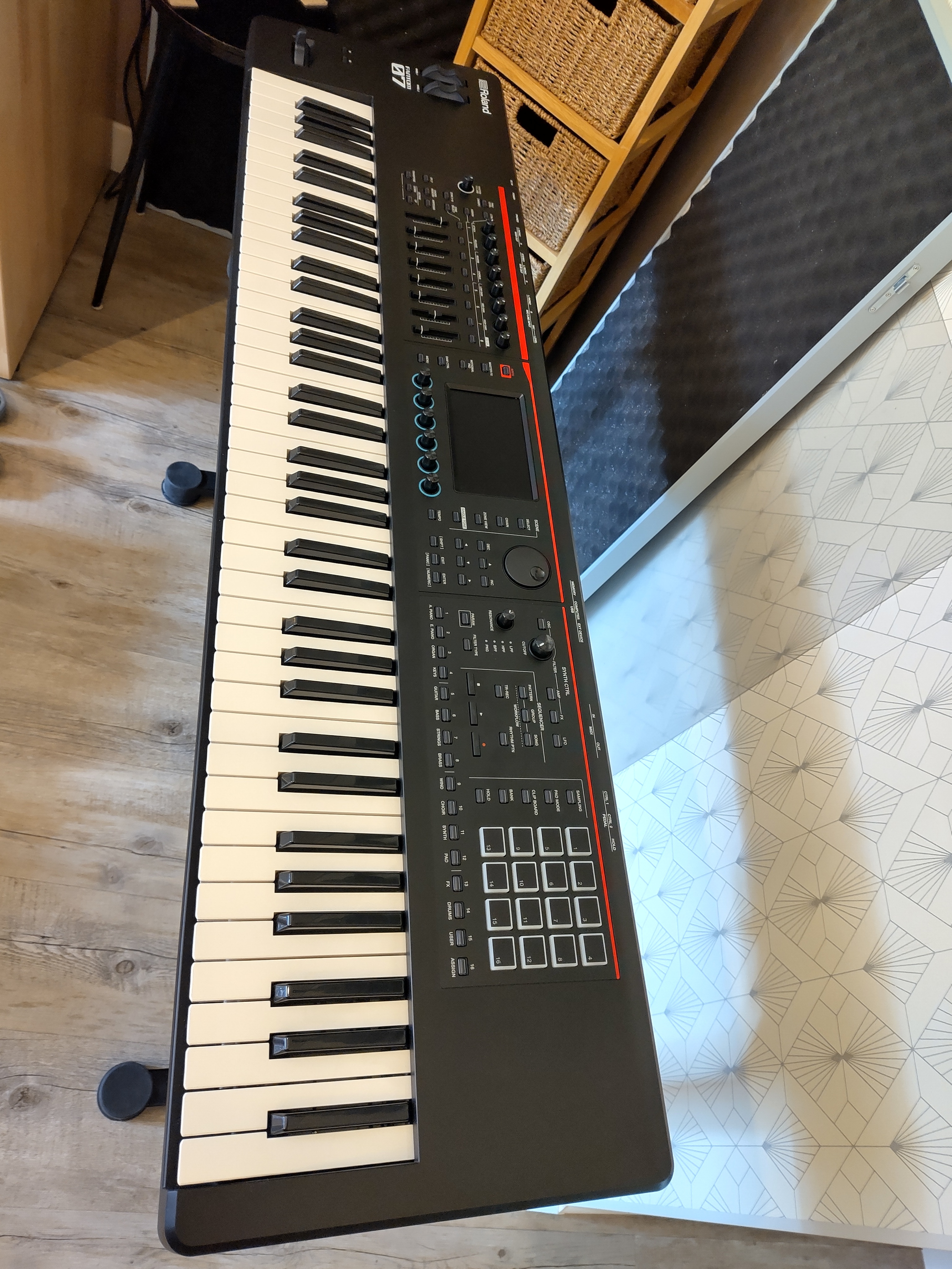 VENDS CLAVIER WORKSTATION ROLAND FANTOM 07