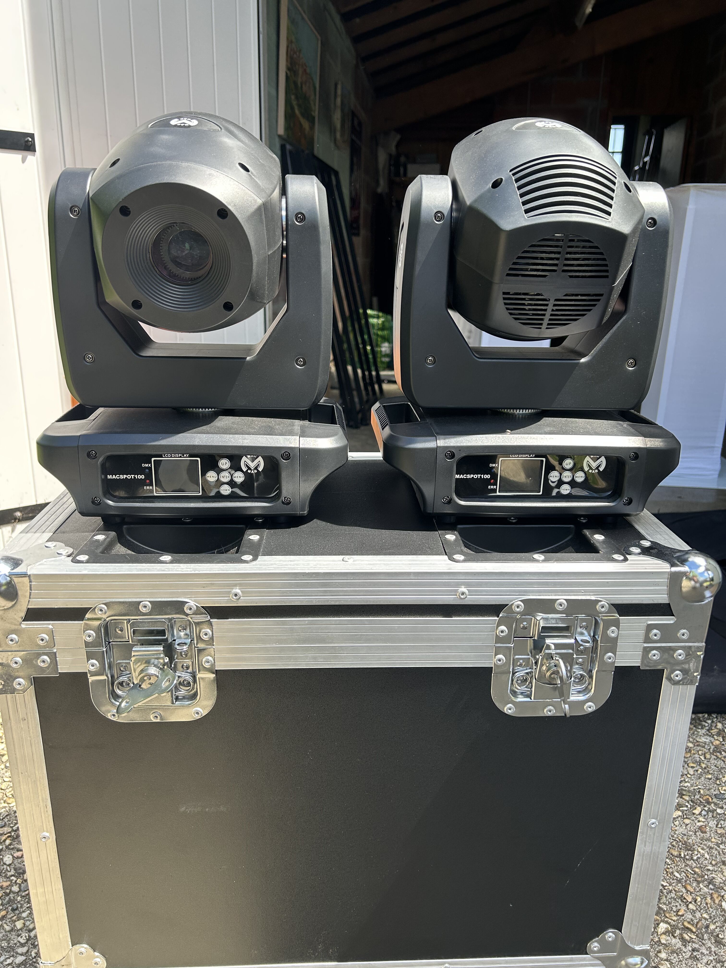 Lot de deux lyres Spot à LED 100W Mac Mah Mac Spot 100 + Flycase