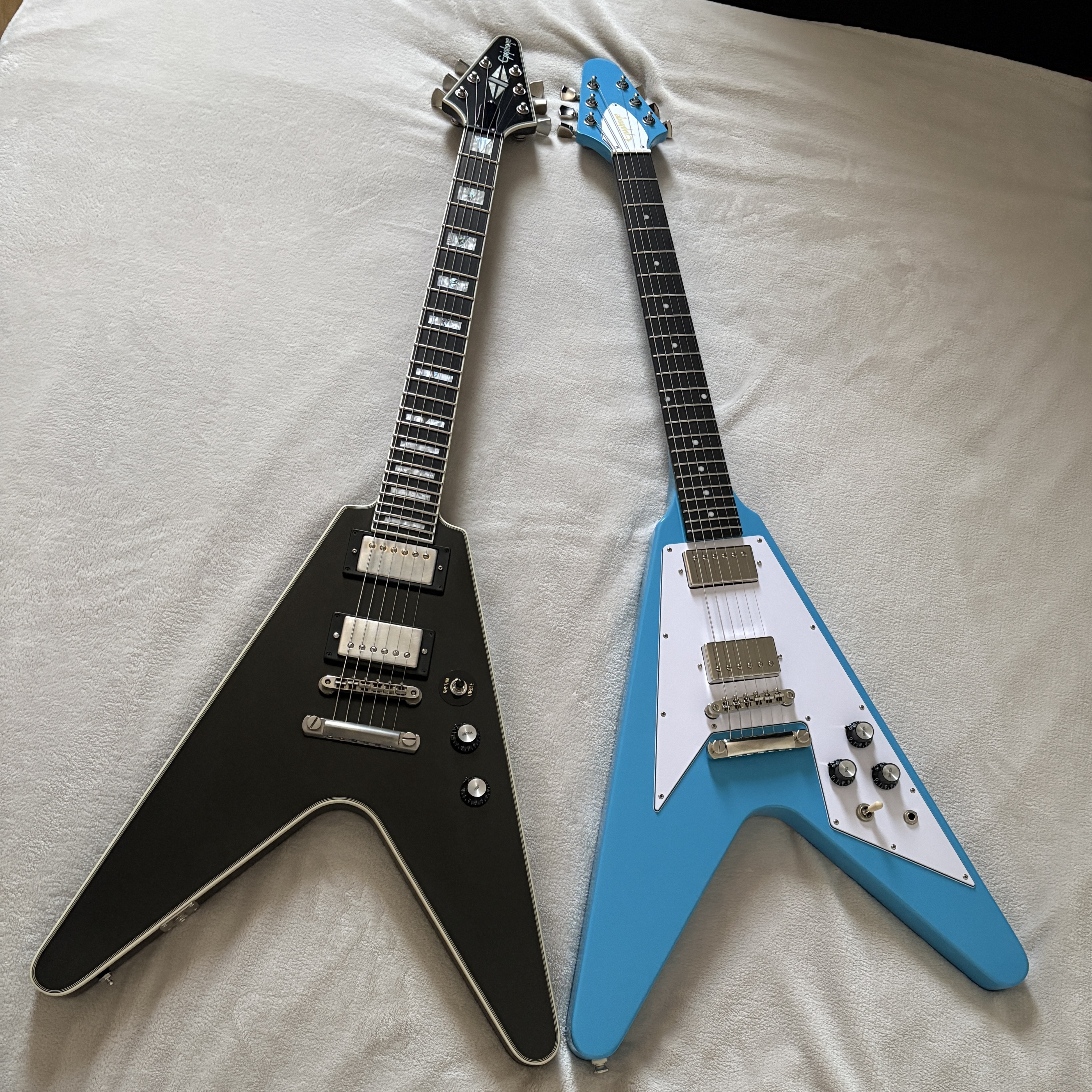 Epiphone Inspired by Gibson Flying V 70s