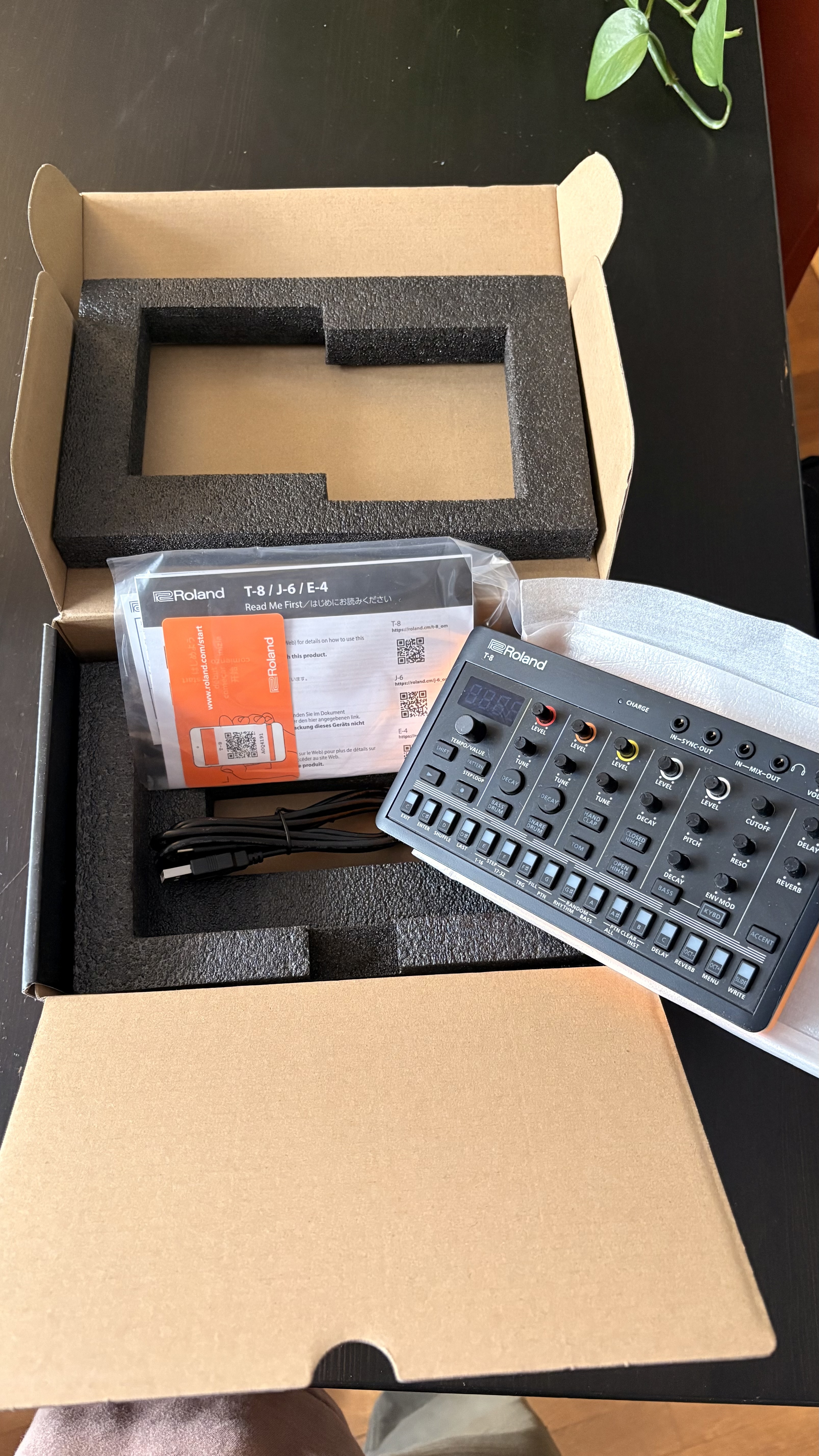 Roland T-8 (58526)