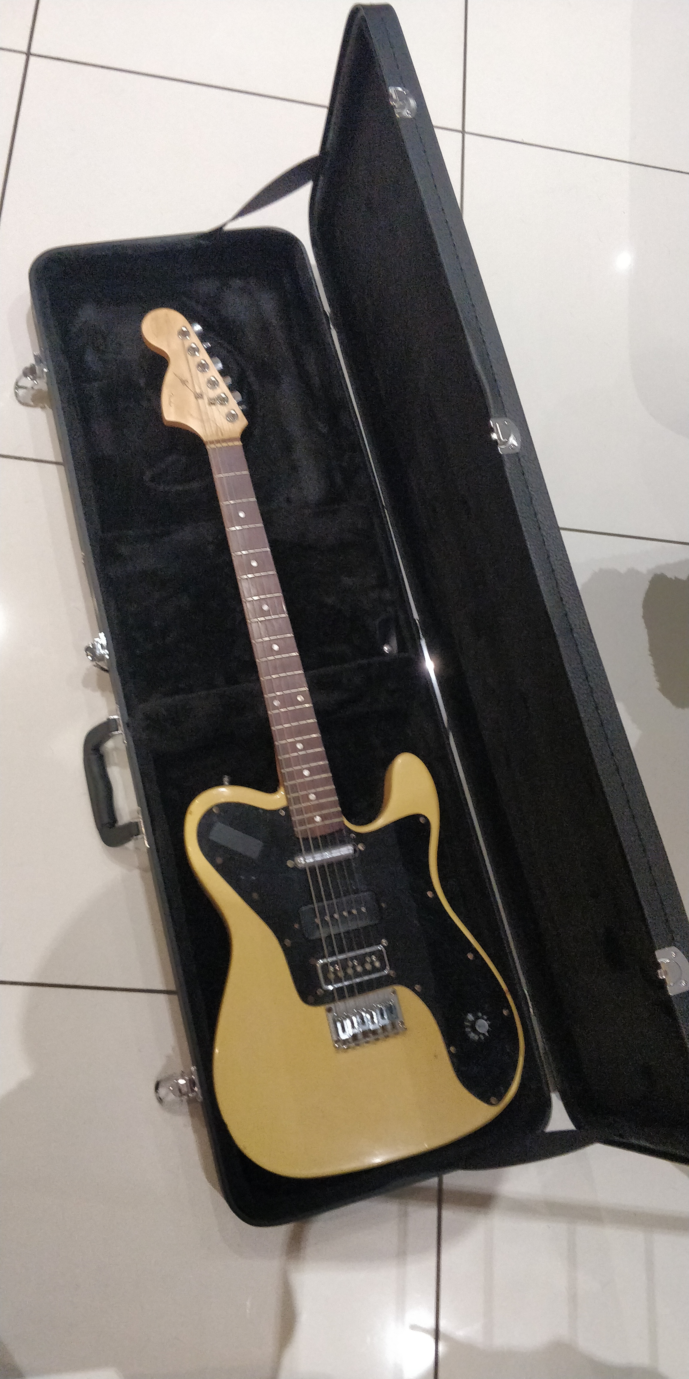 Squier Telecaster Atypique