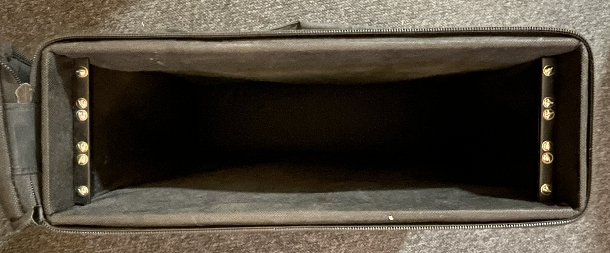 260510 02 Gigbag Rack Millenium 3U Ouvert