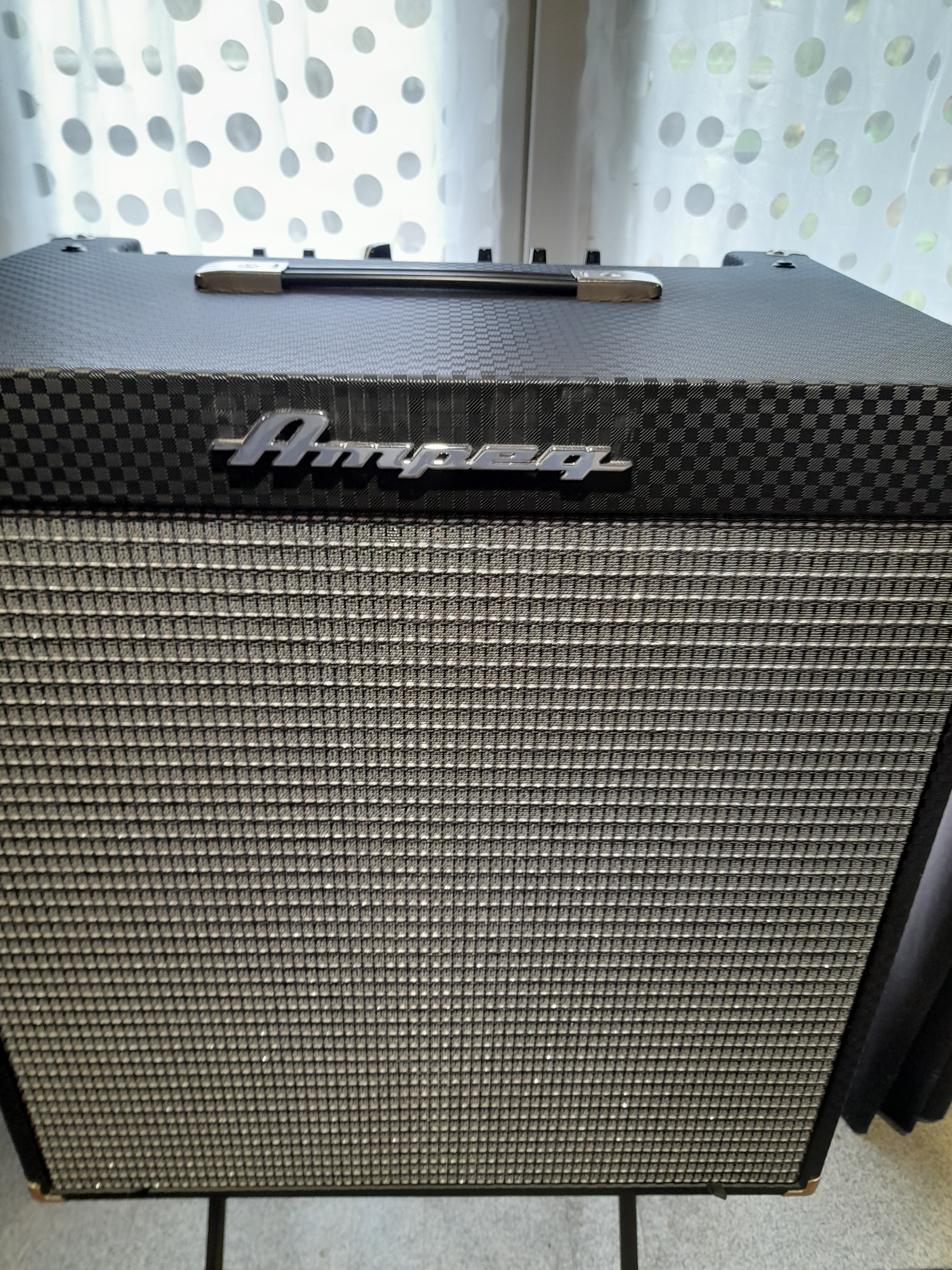 Ampeg RB-115 (2130)