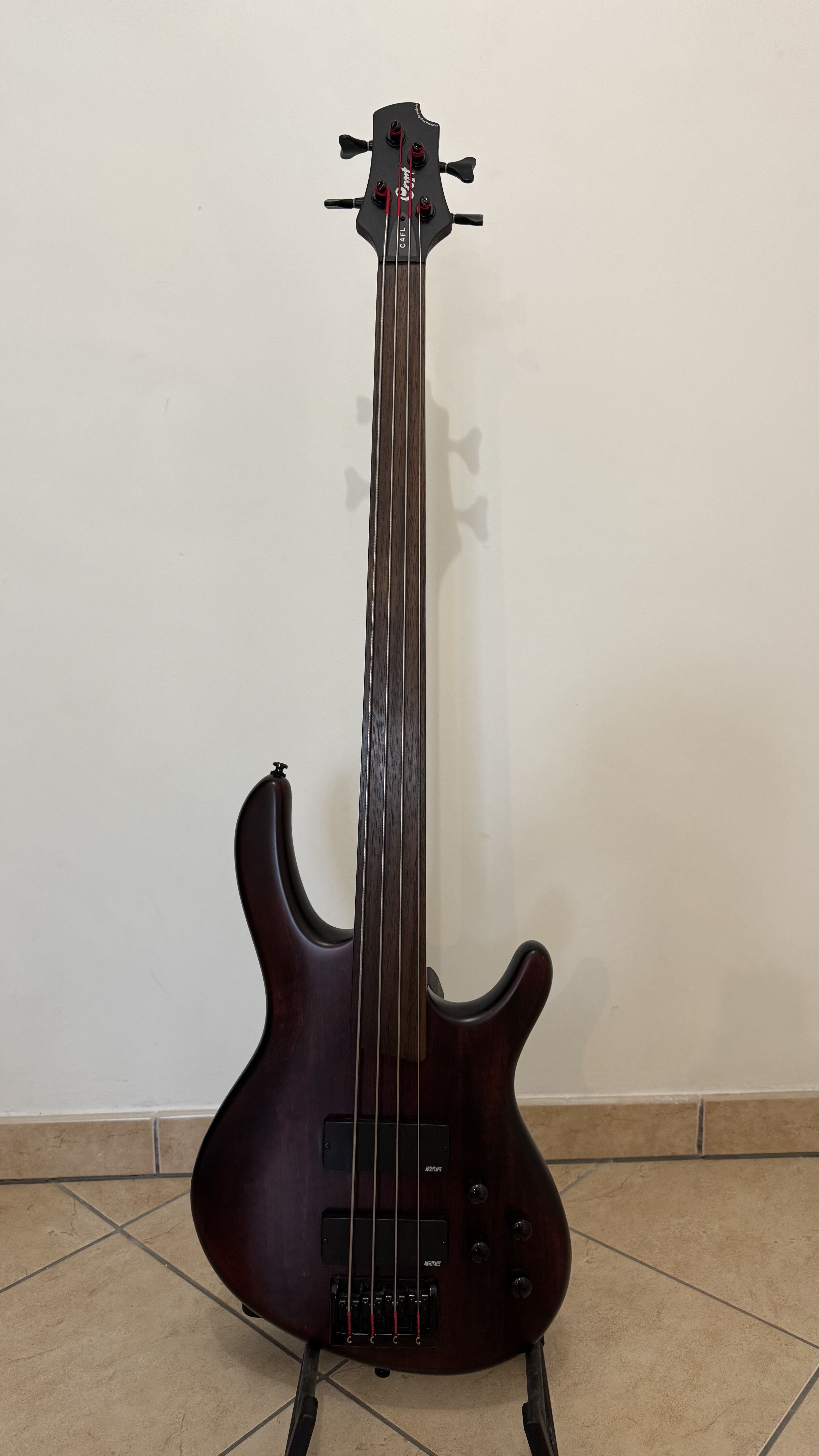 Cort C4 FL - Basse Fretless