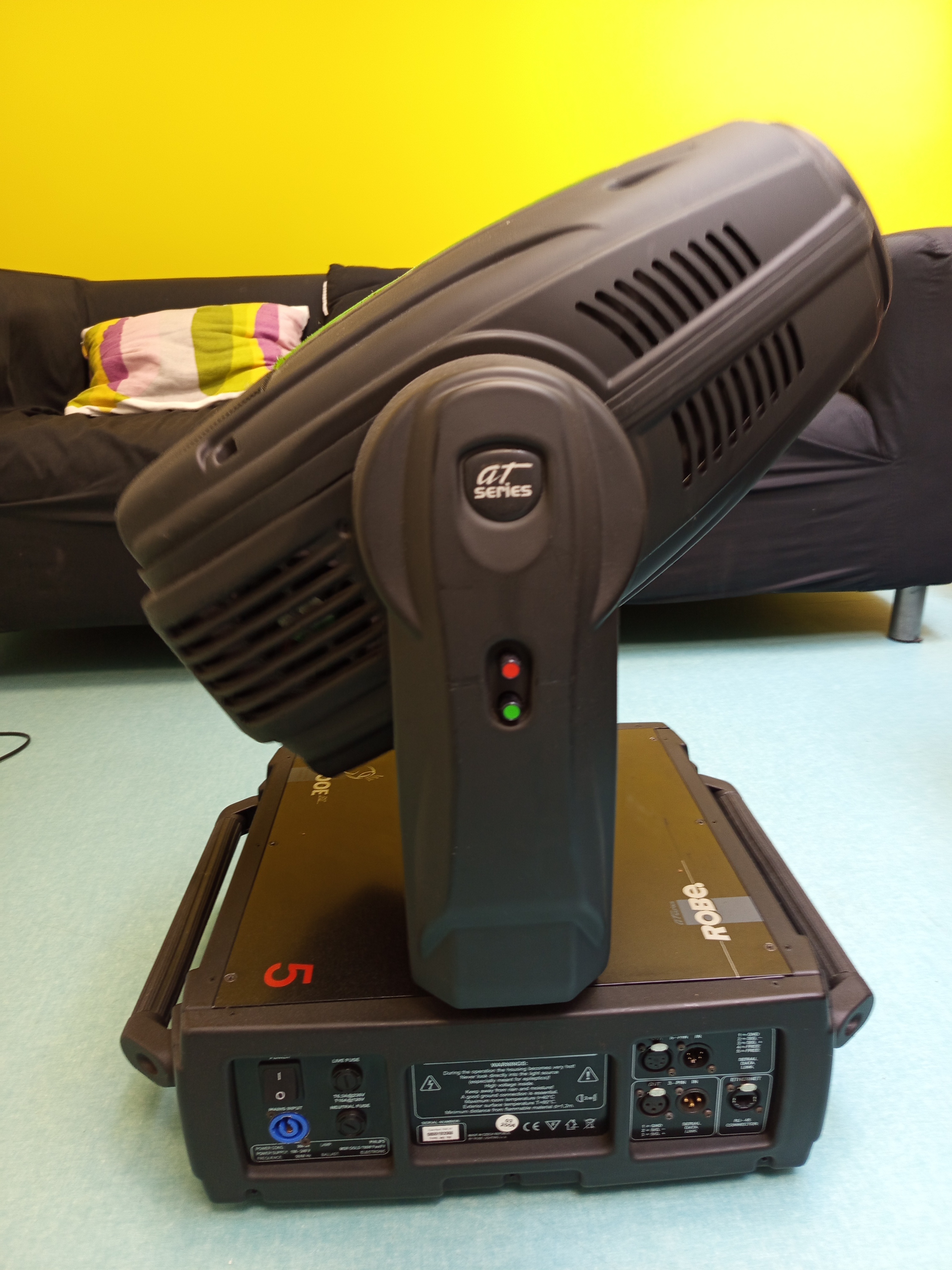 Vends projecteurs automatiques Robe Colorspot 700E AT