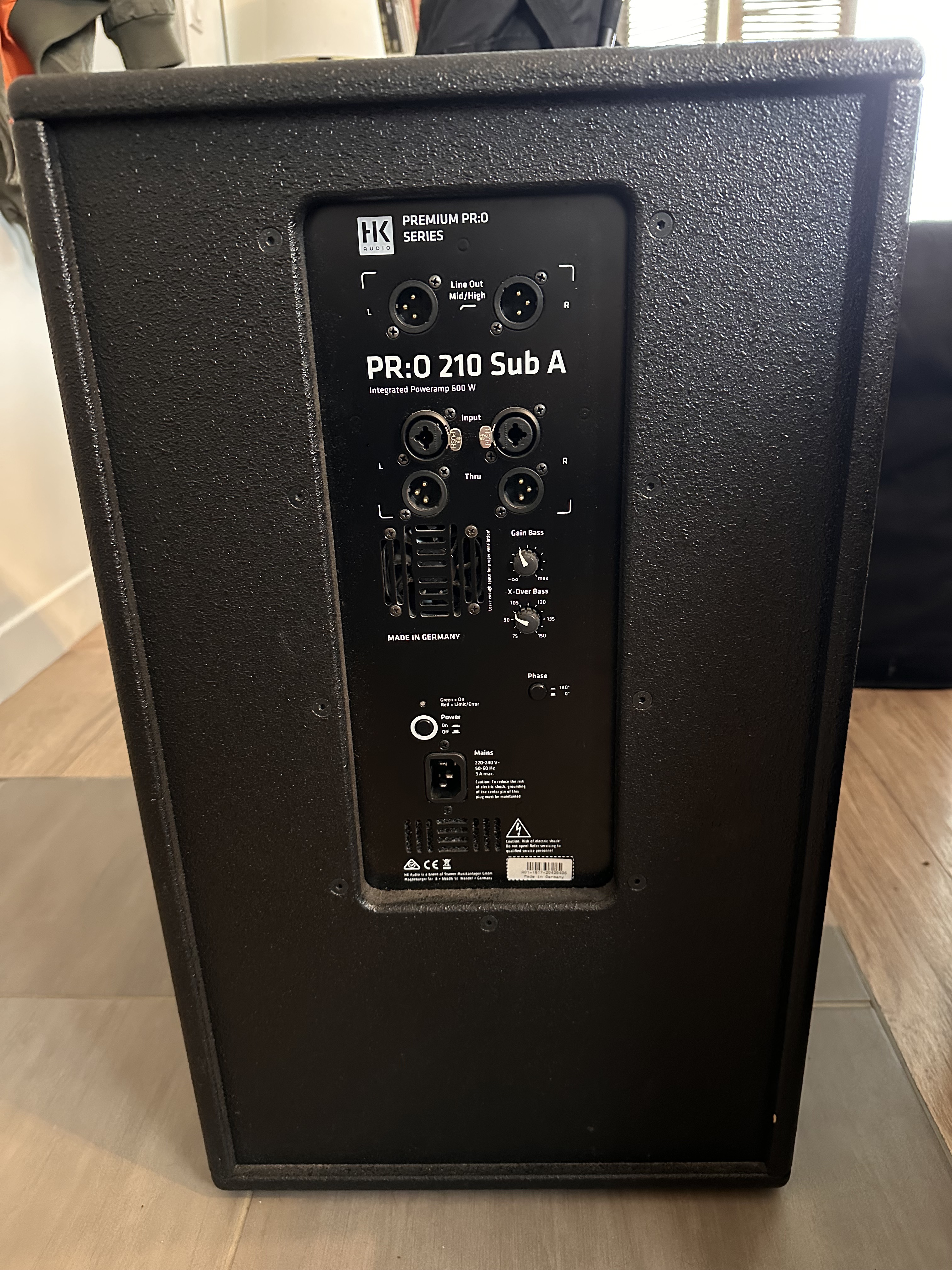 Sono complète HK Audio Premium PR:O — 2 caissons + 4 enceintes actives