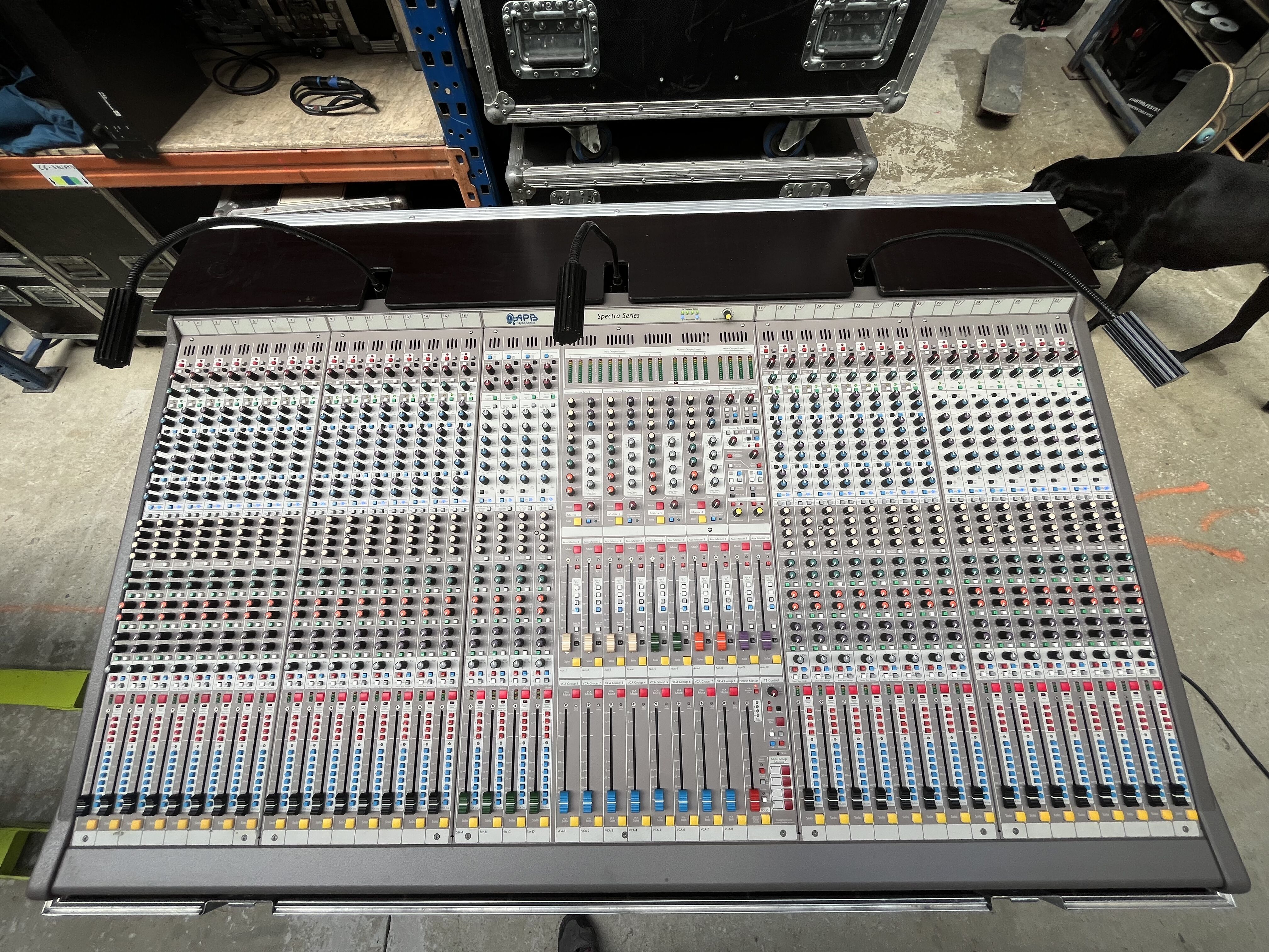 VENDS APB DYNASONICS SPECTRA 32 + flight case