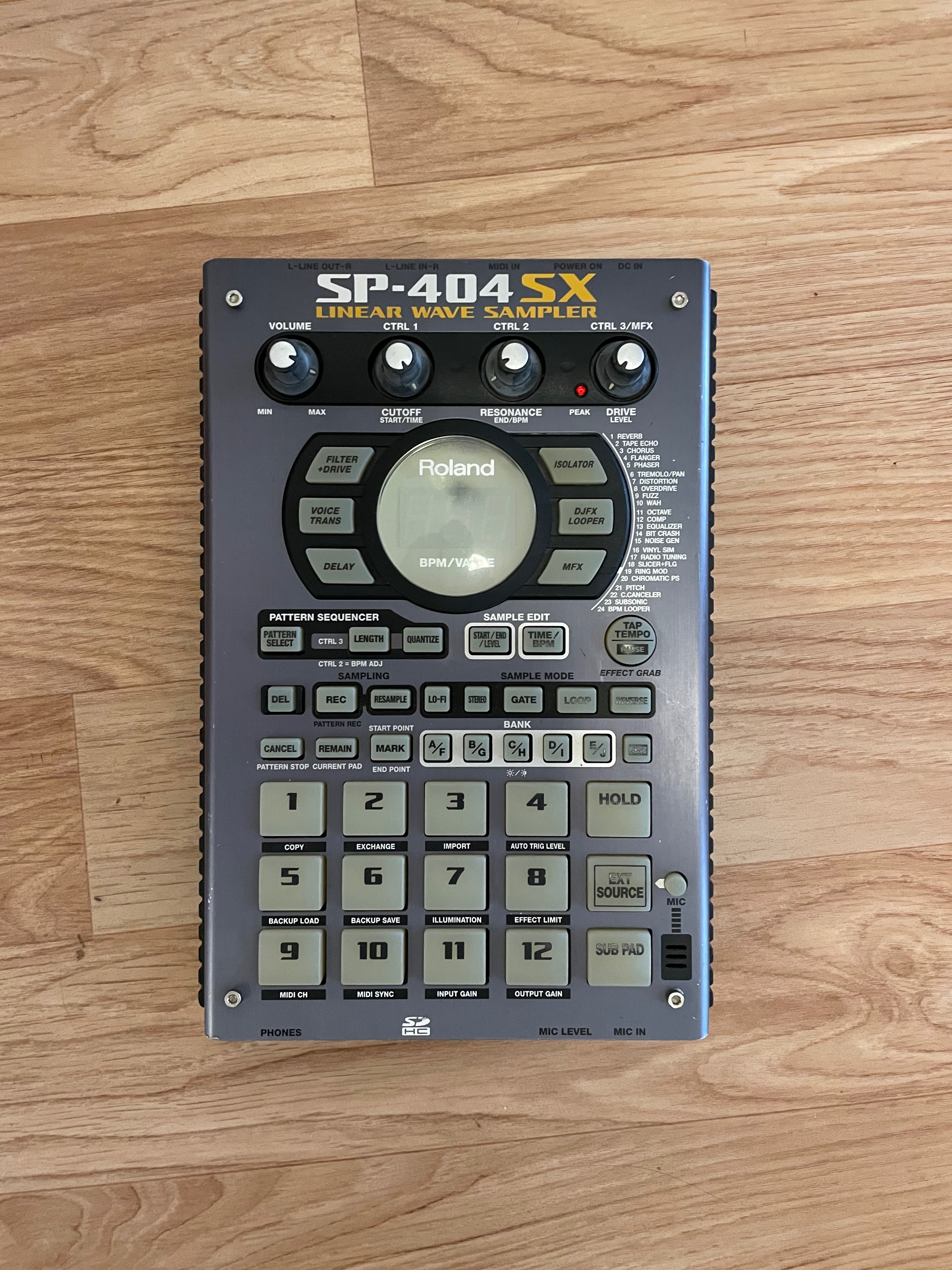 vends Roland SP404SX