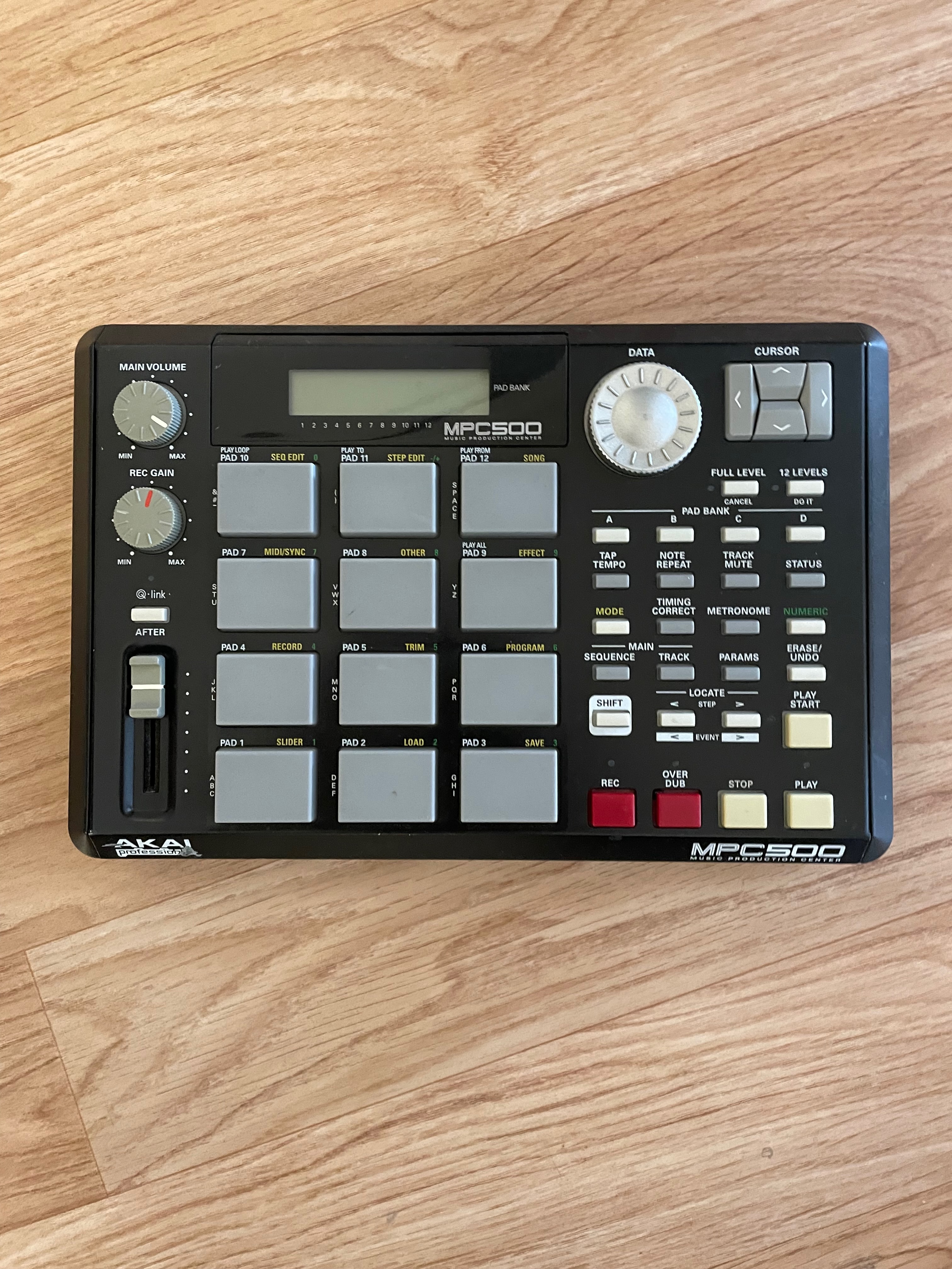 Vends Akai MPC500