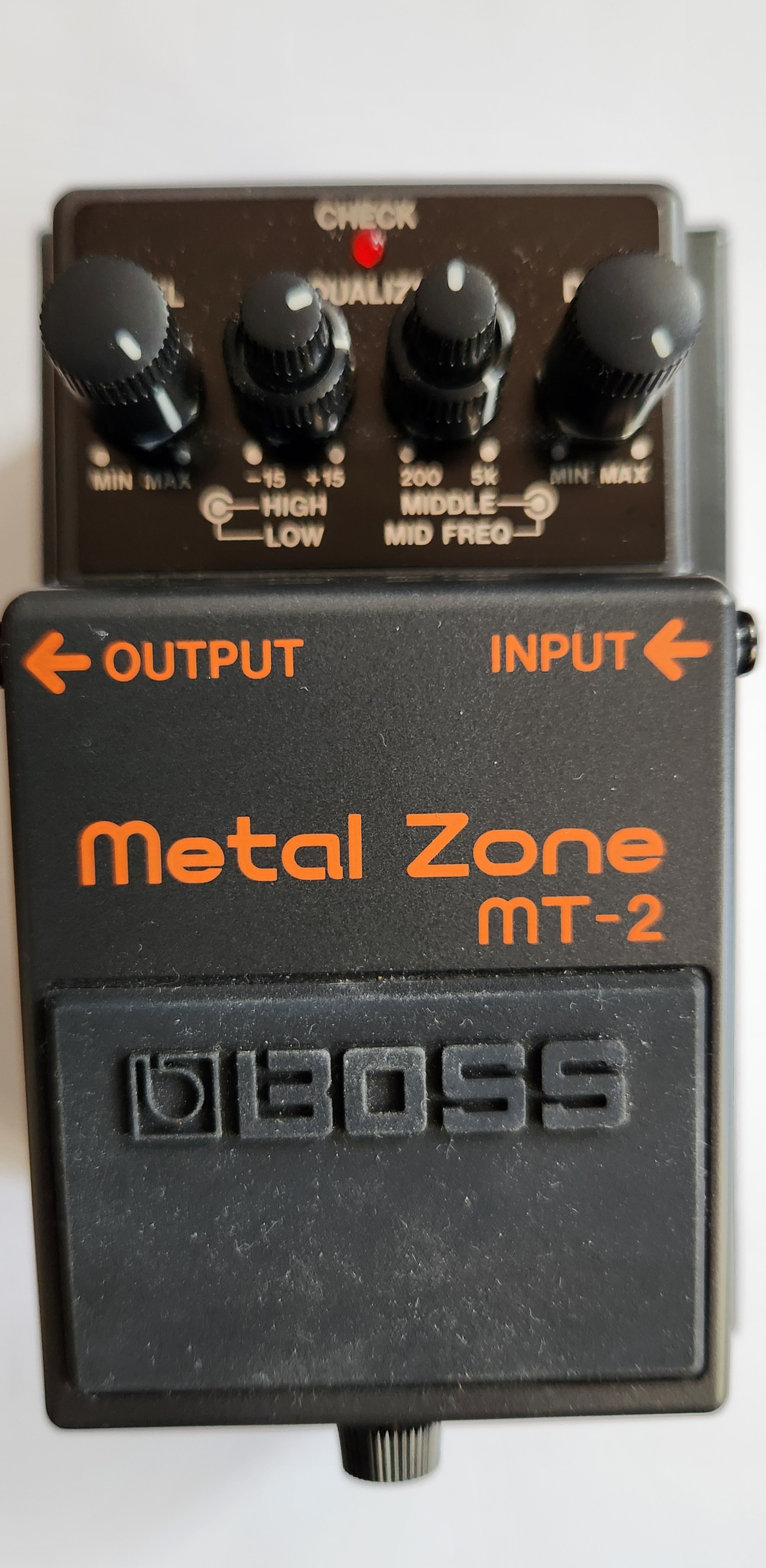 Vends Pédale BOSS MT2 Métal Zone