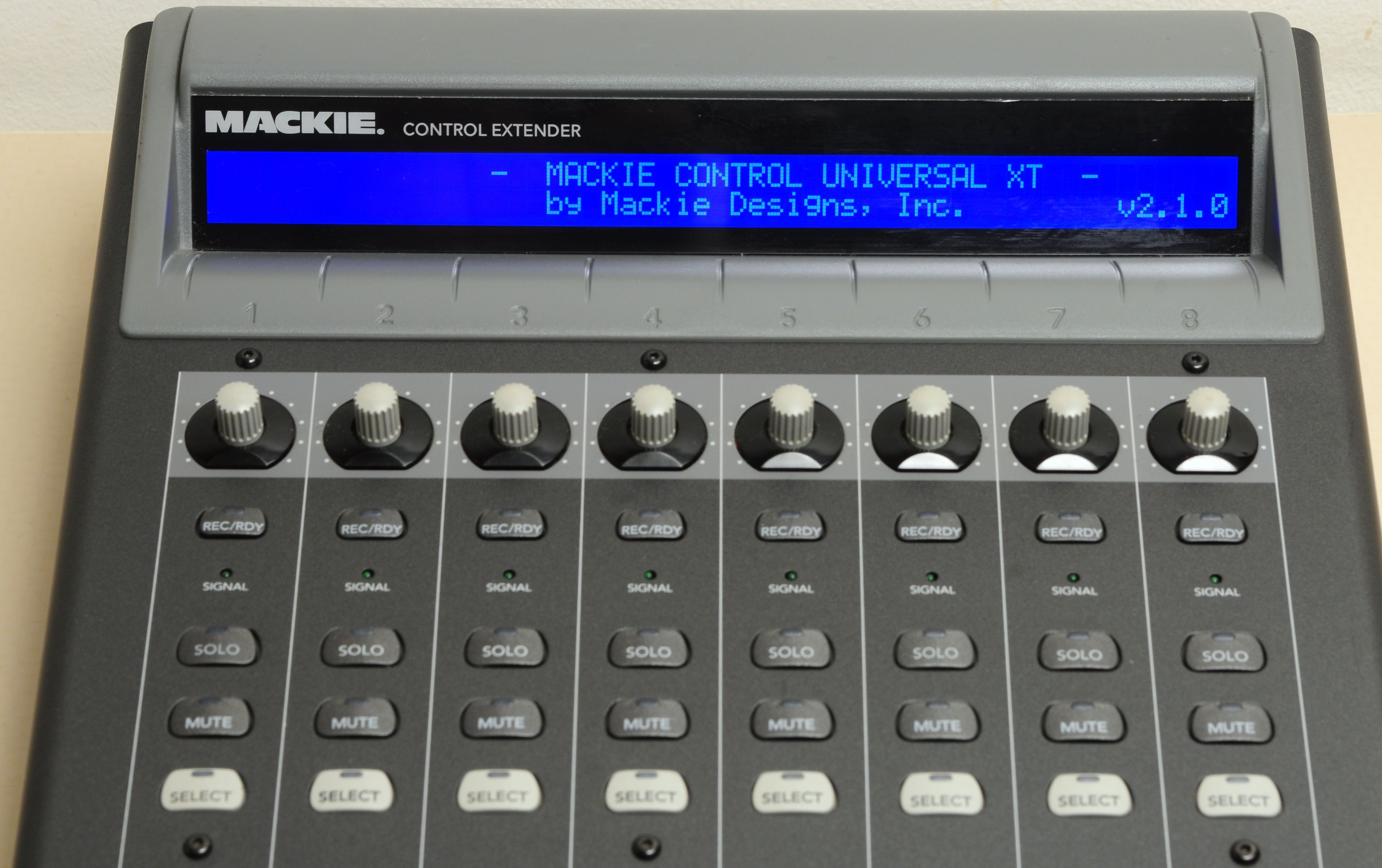 MACKIE CONTROL EXTENDER  MCU Extender controleur midi pour DAW tres bon etat  