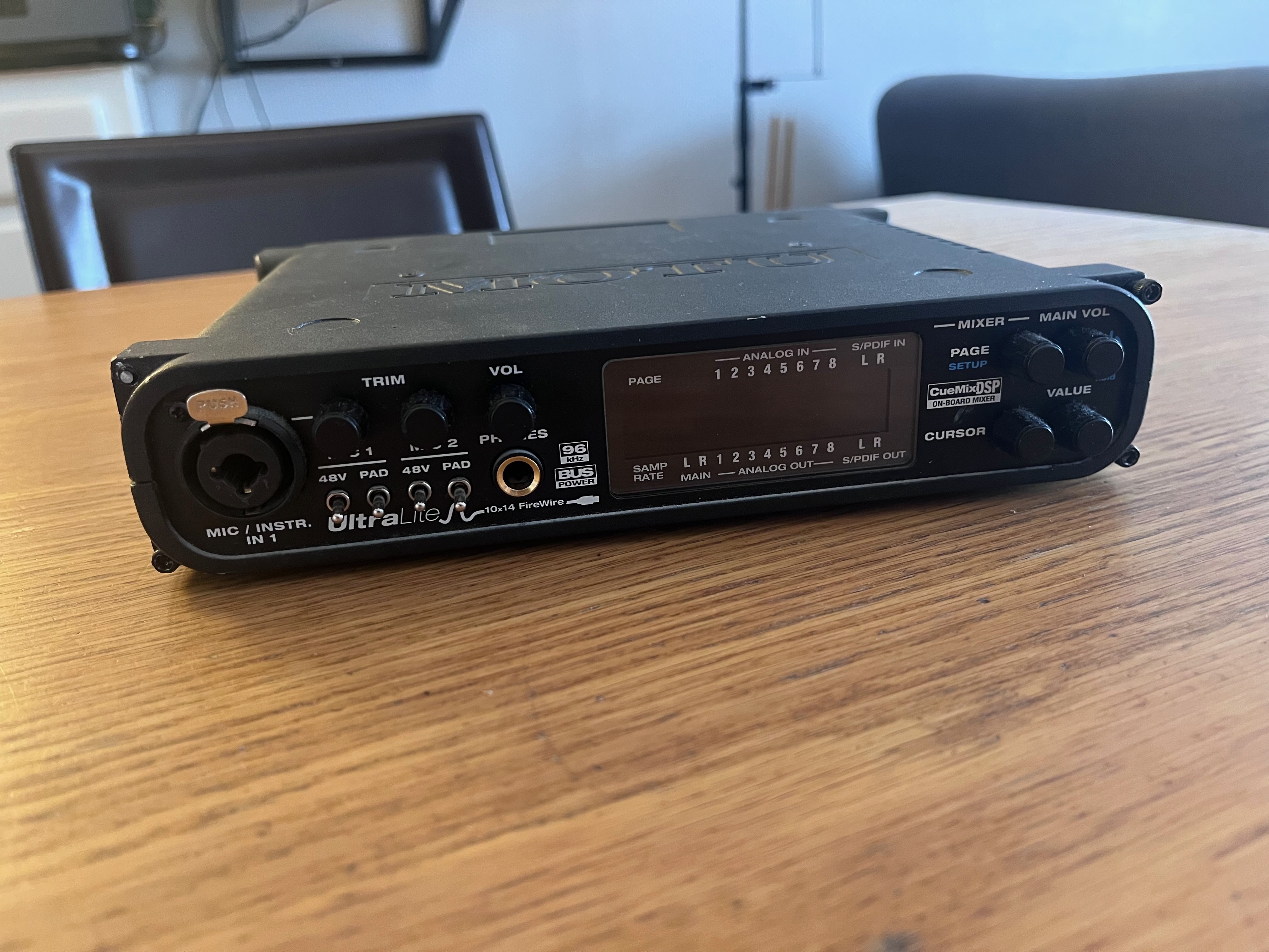 Vends interface audio/midi Motu Ultralite