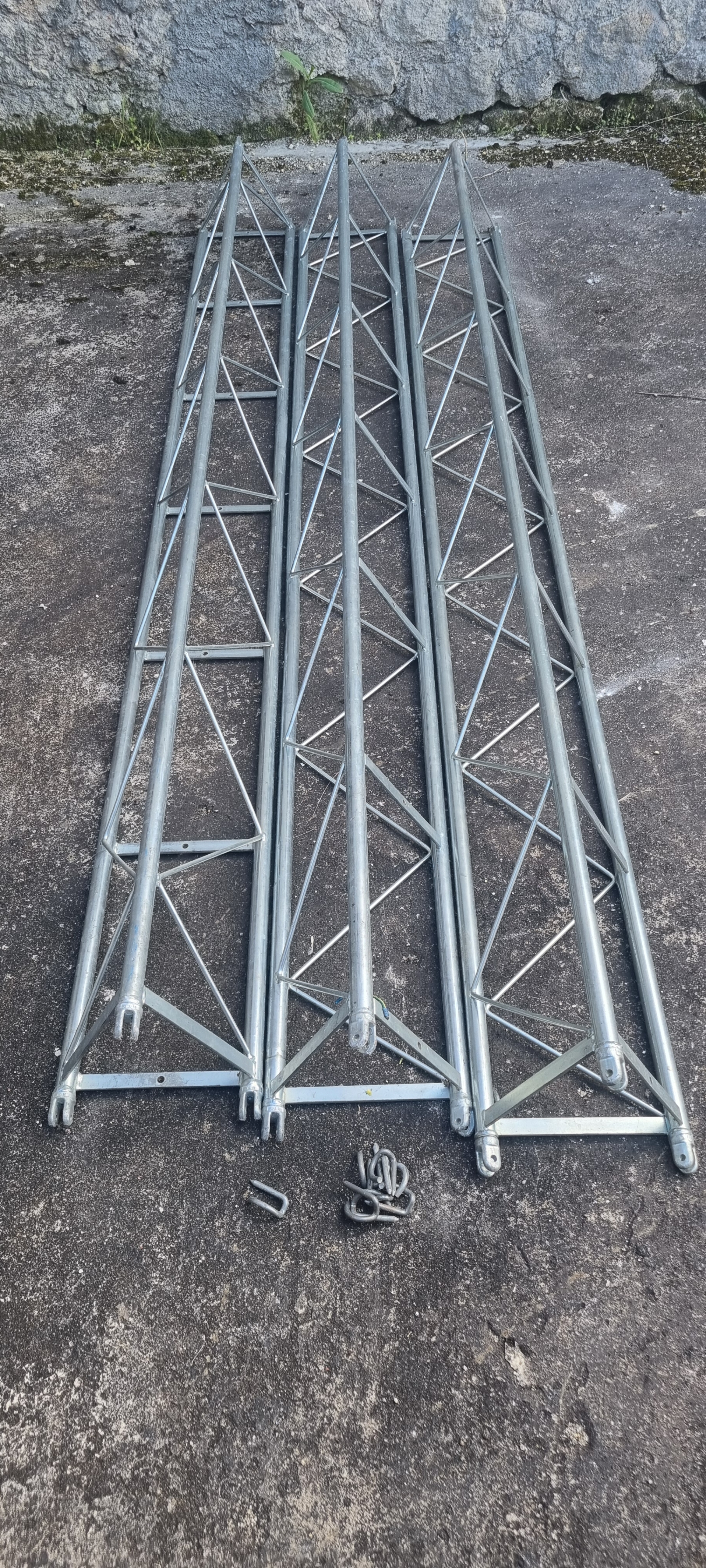 vends 12 m de structure tri acier