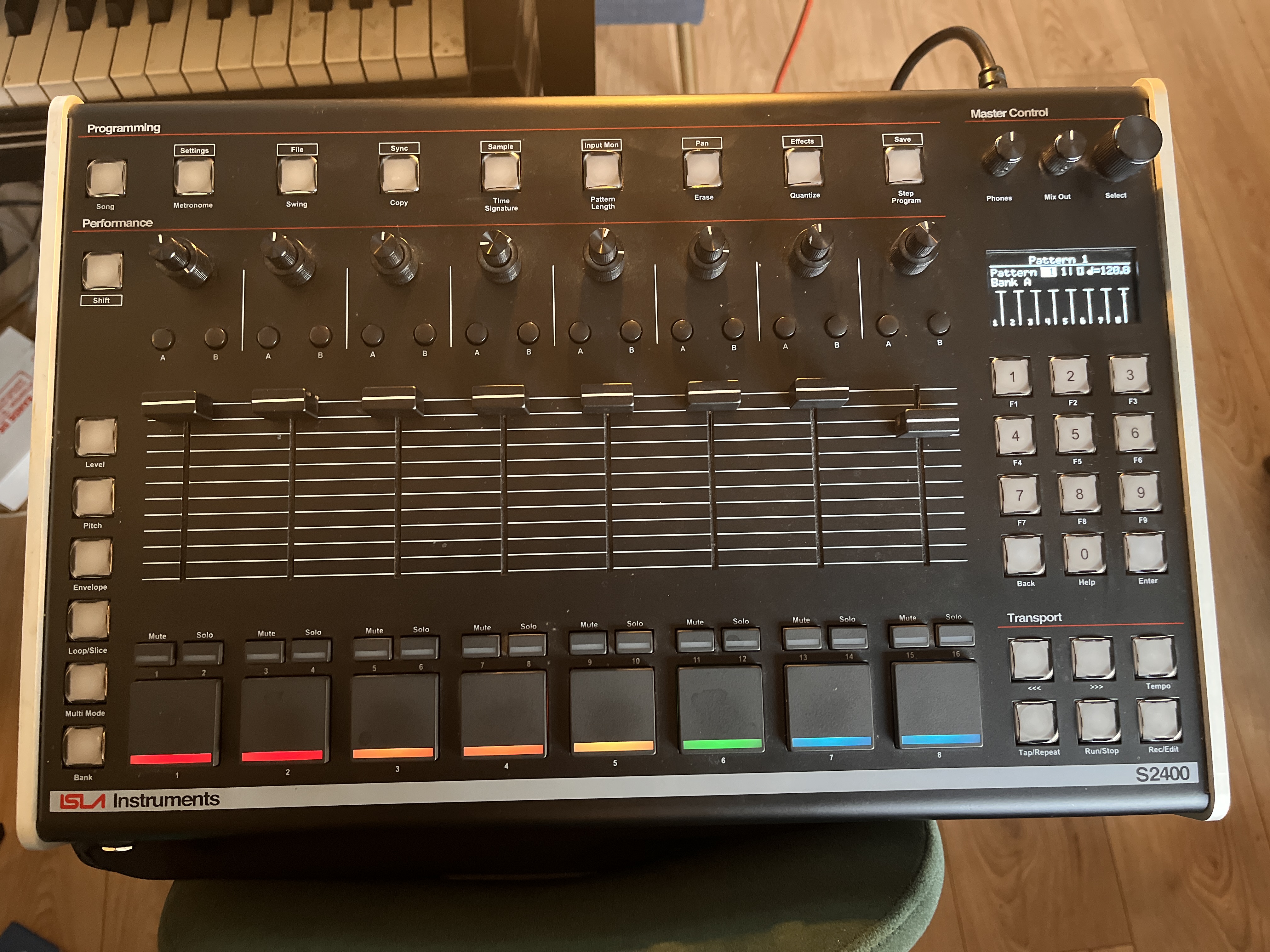 Isla Instruments S2400 (12210)