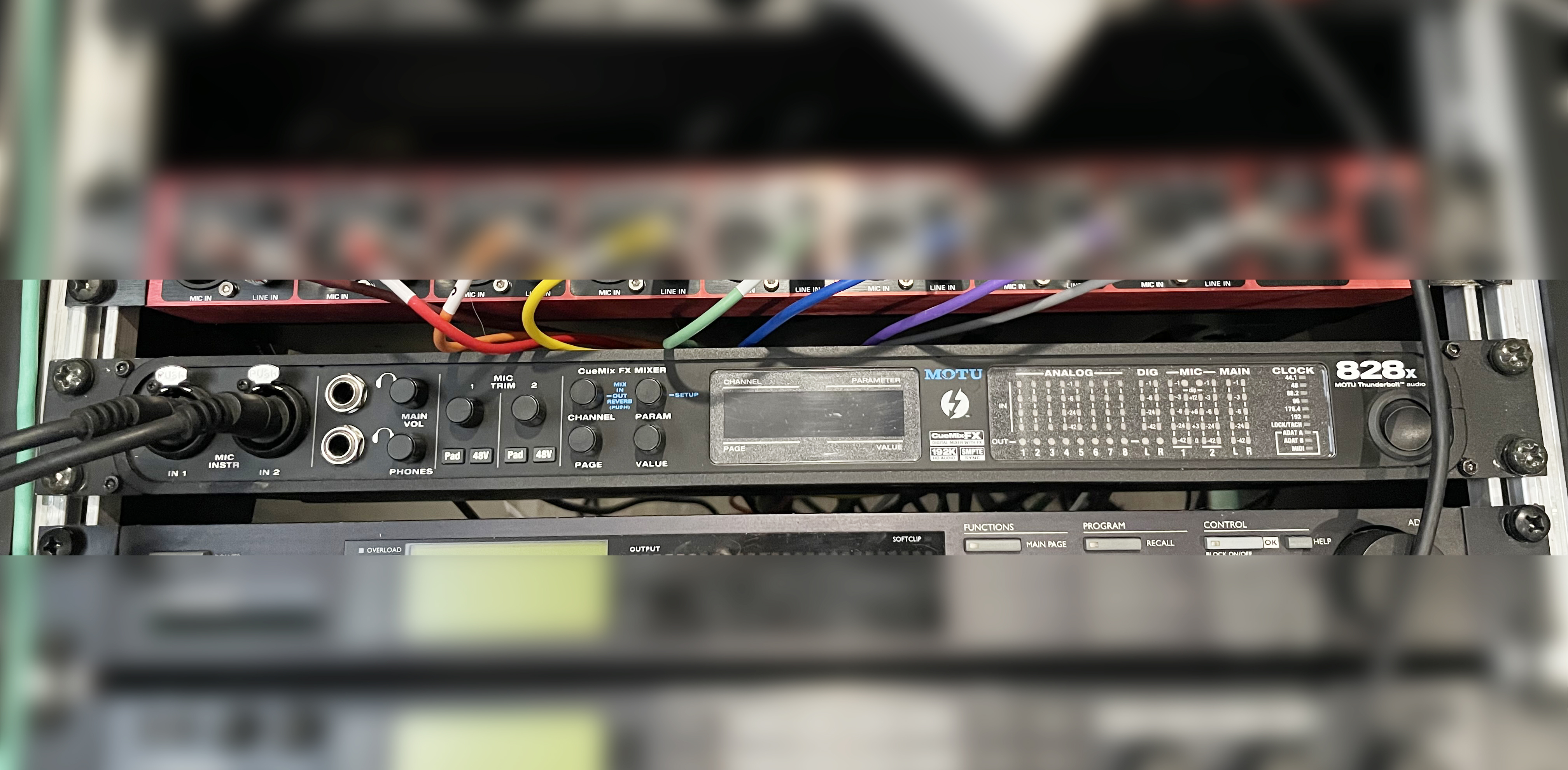 MOTU 828x Thunderbolt / USB – écran à réparer