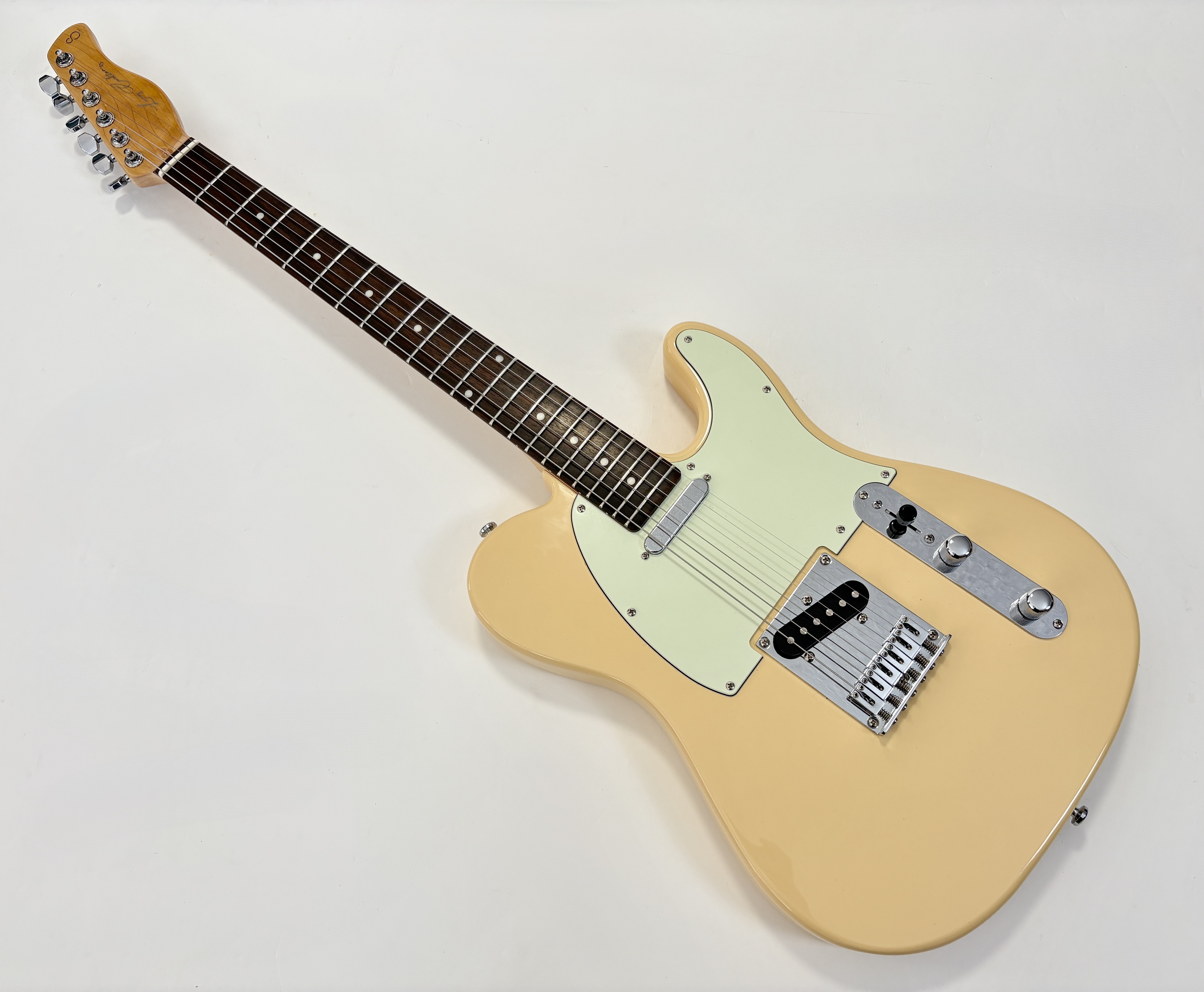Sire Larry Carlton T3 (90482)