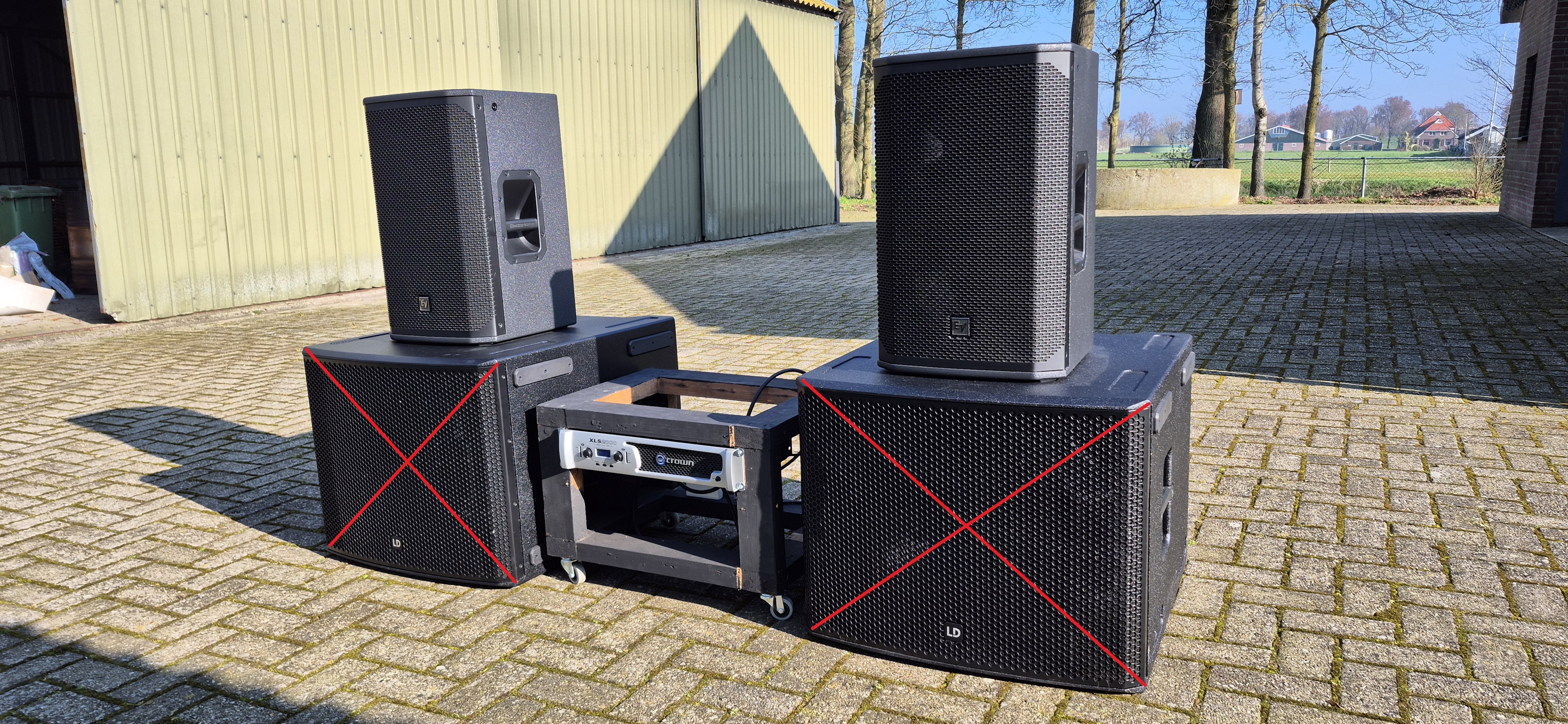 Electro-Voice EKX-12 With Crown XLS-2000 amp