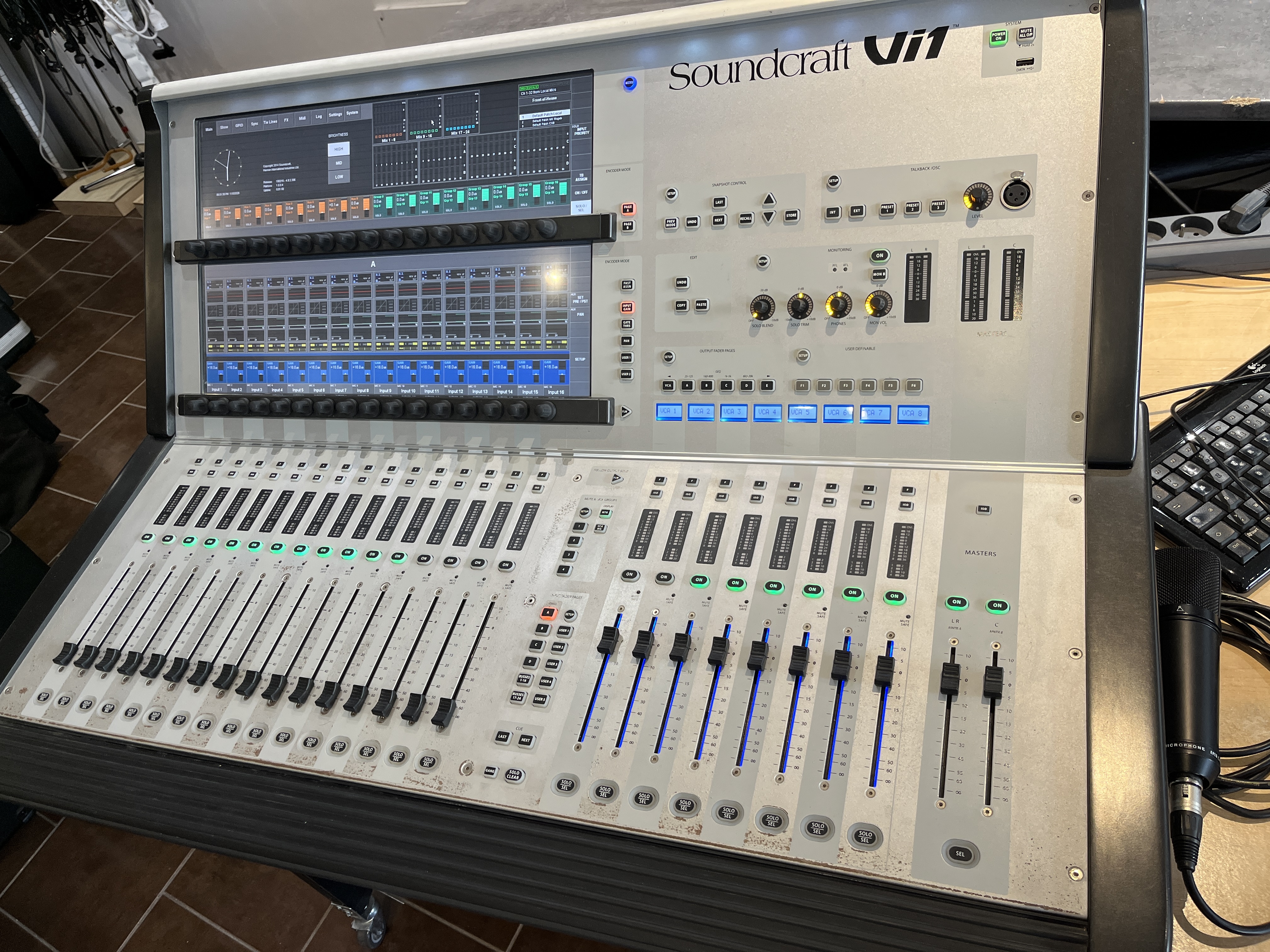 Soundcraft VI1 Révisée