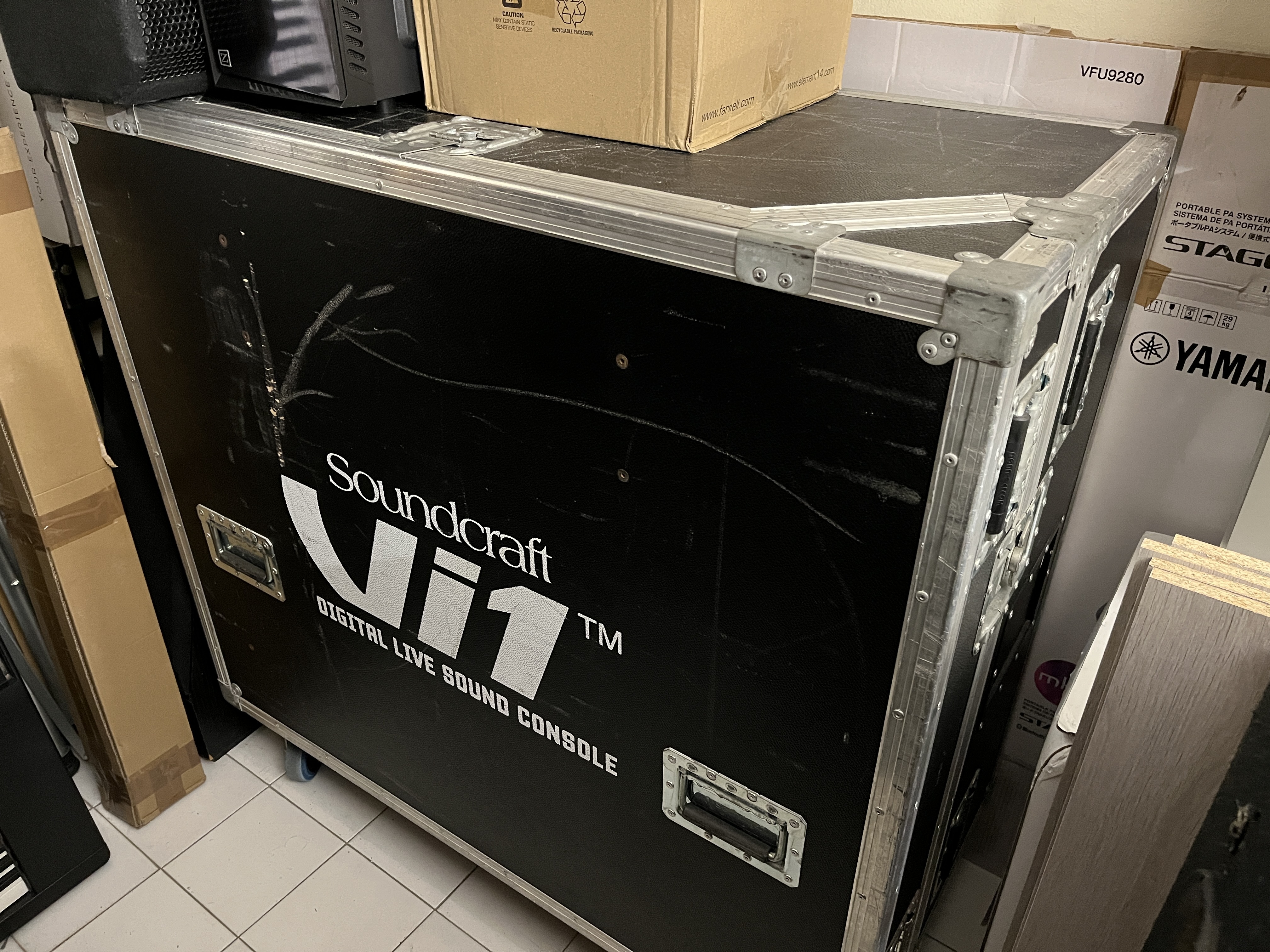 Soundcraft Vi1 (68671)