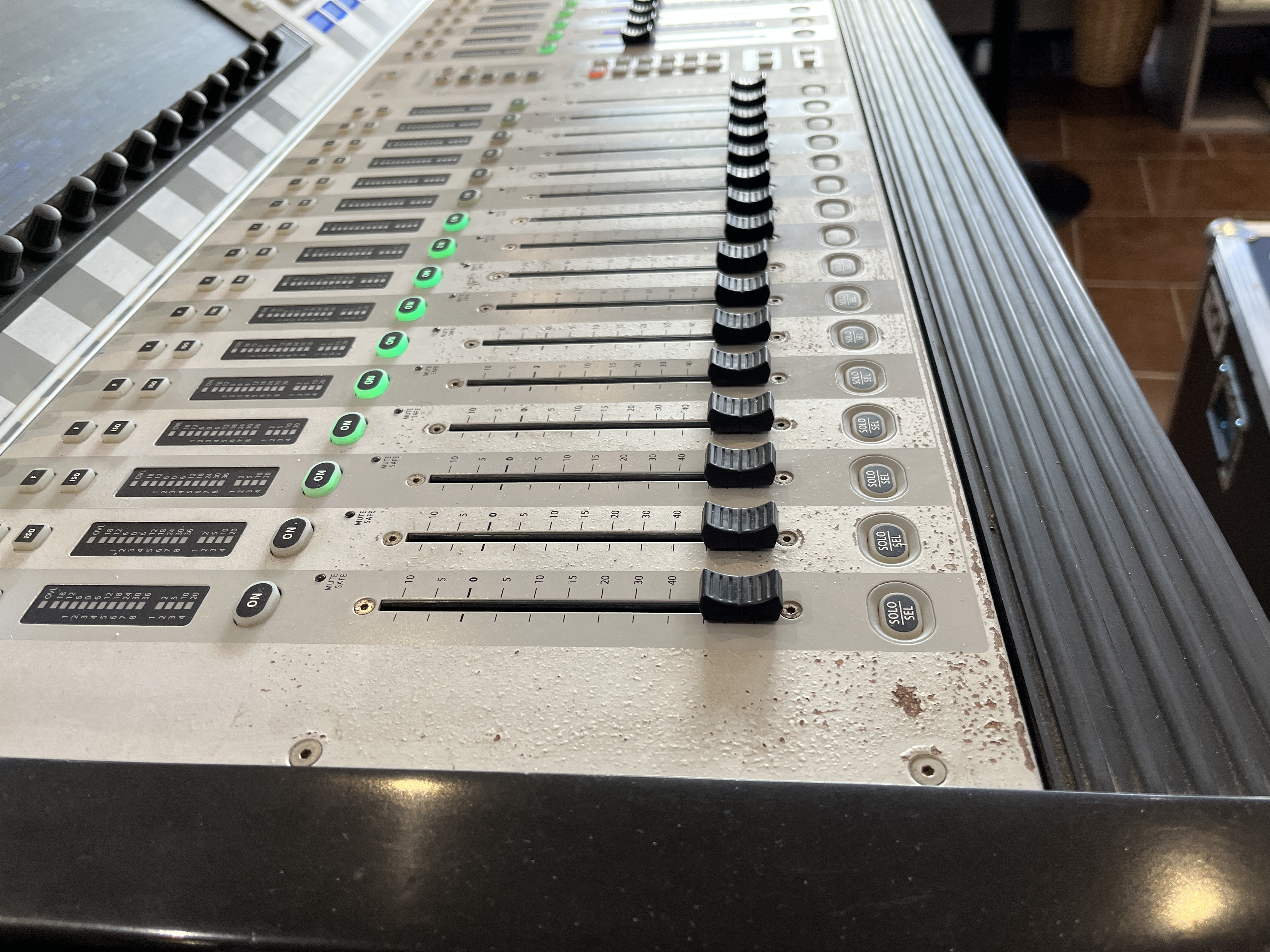 Soundcraft Vi1 (52823)