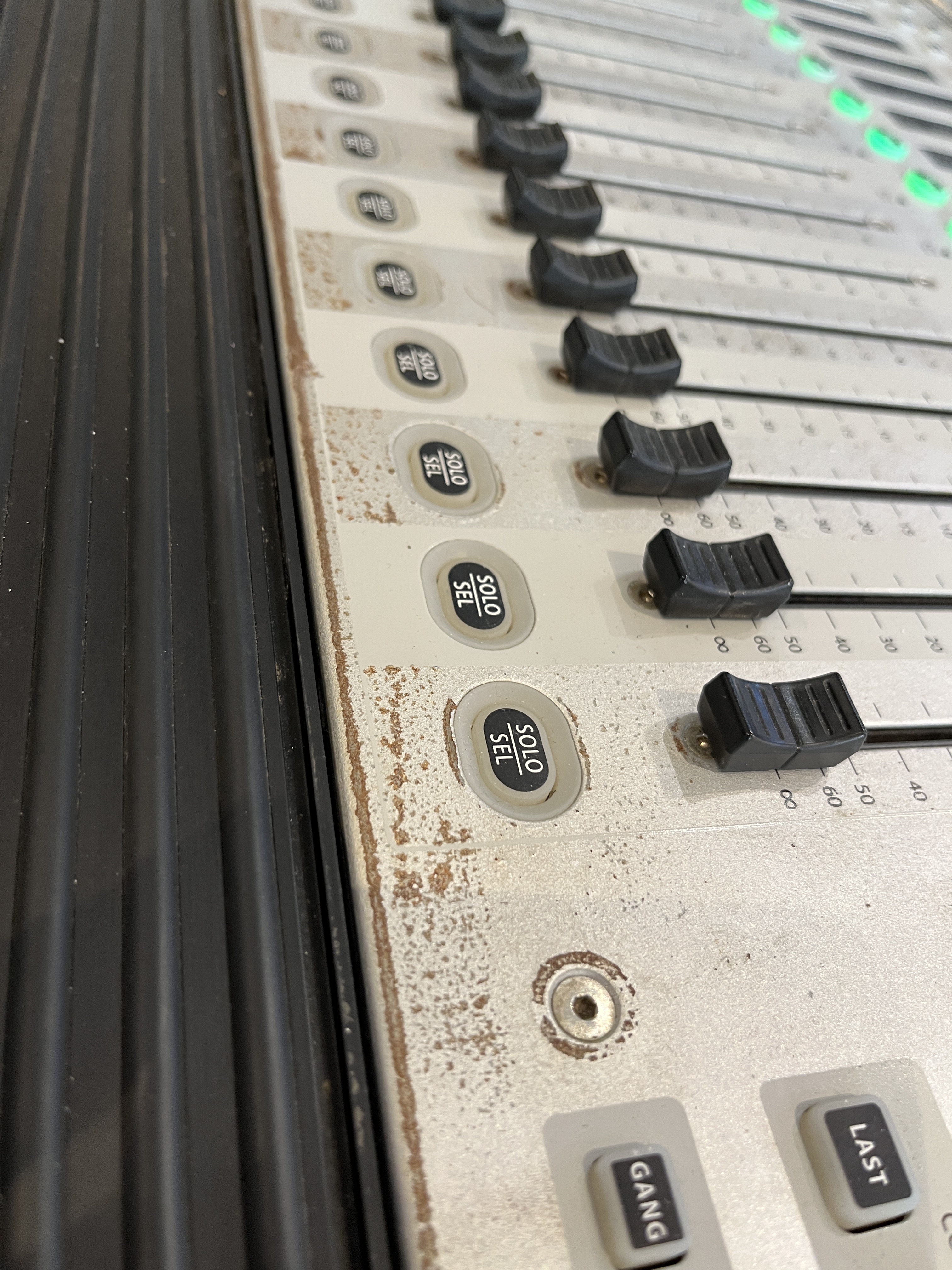 Soundcraft Vi1 (5345)