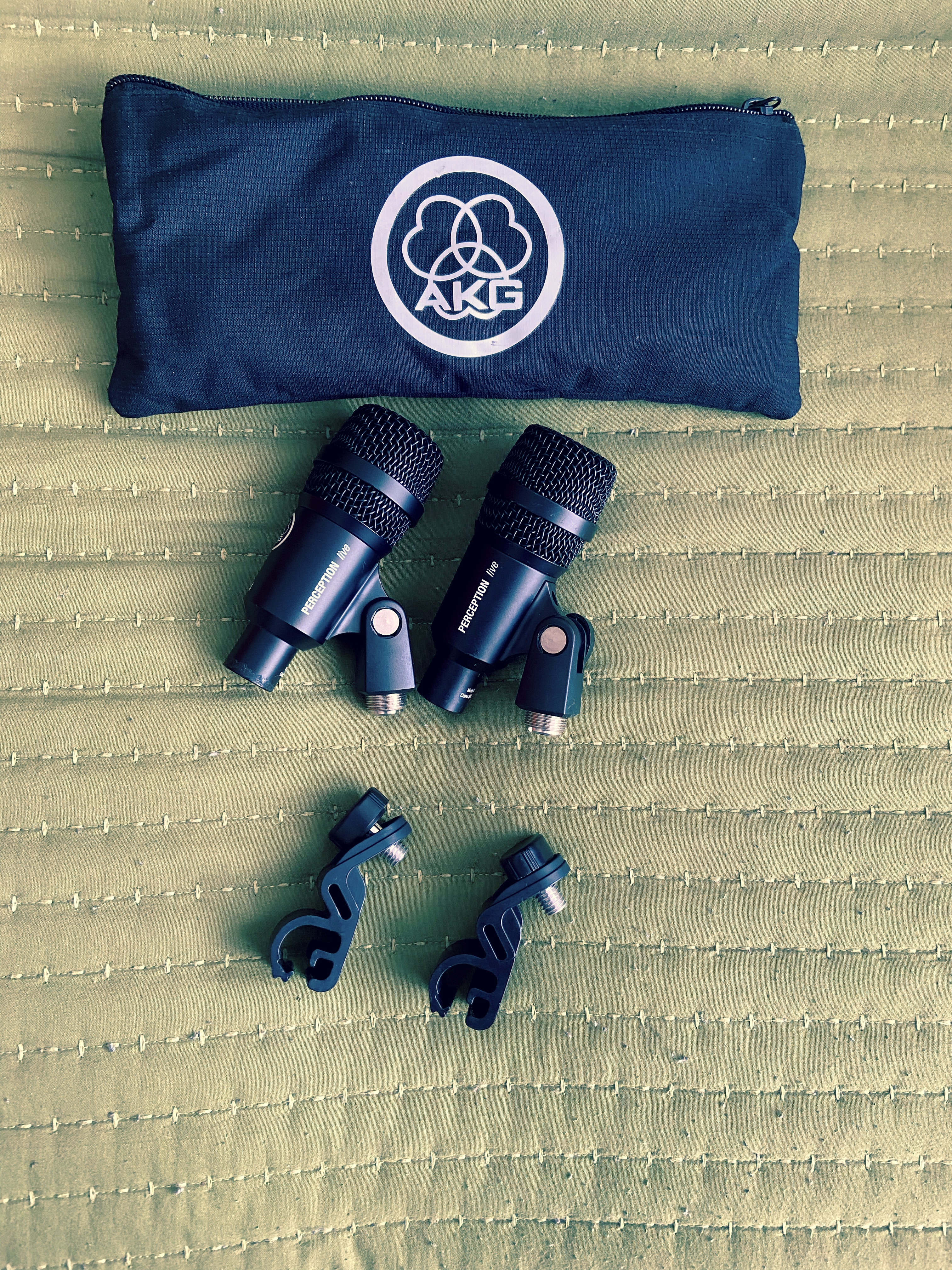 Vends 2 micros AKG perception live P4
