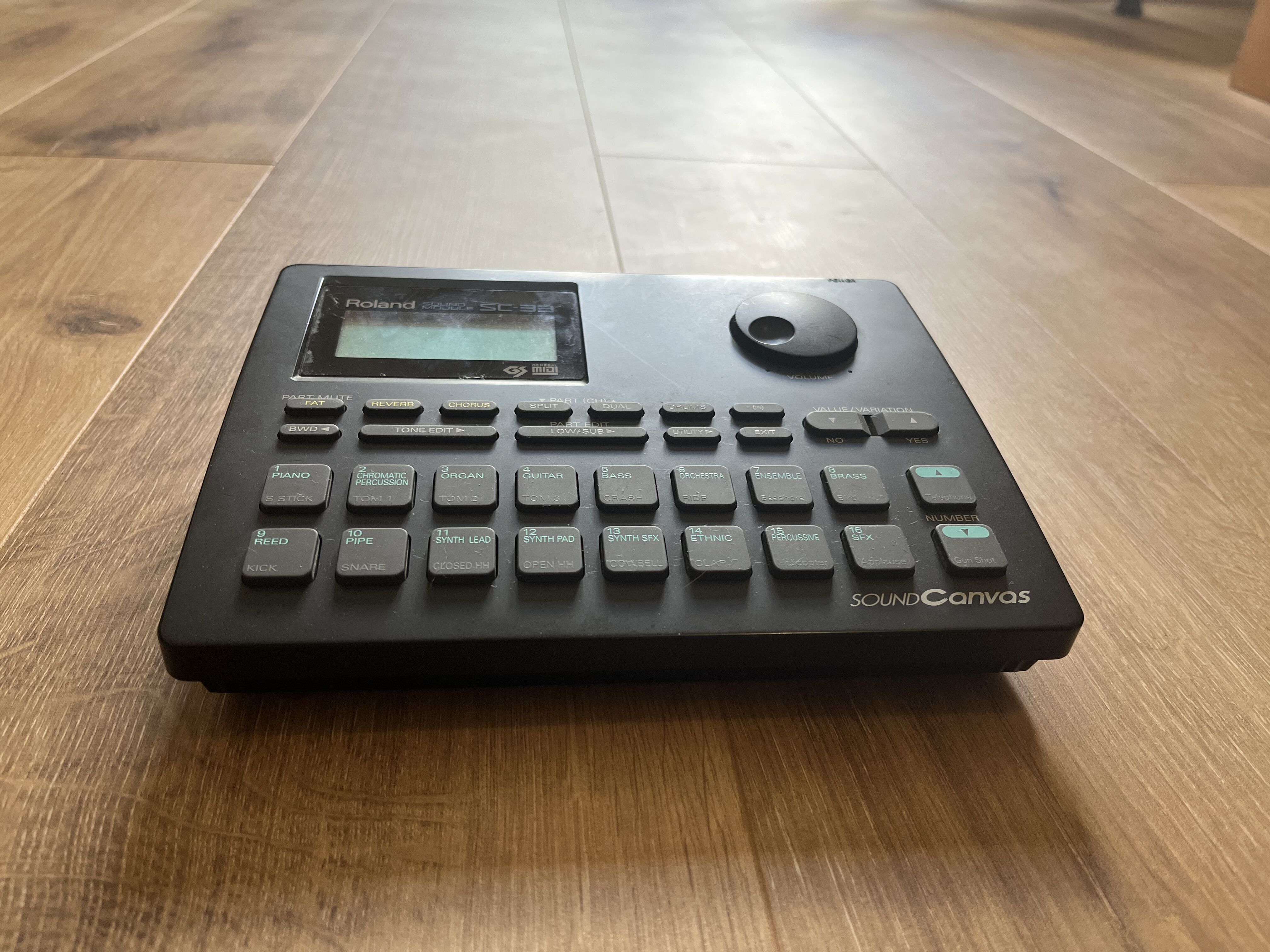 Roland SC-33 (25220)