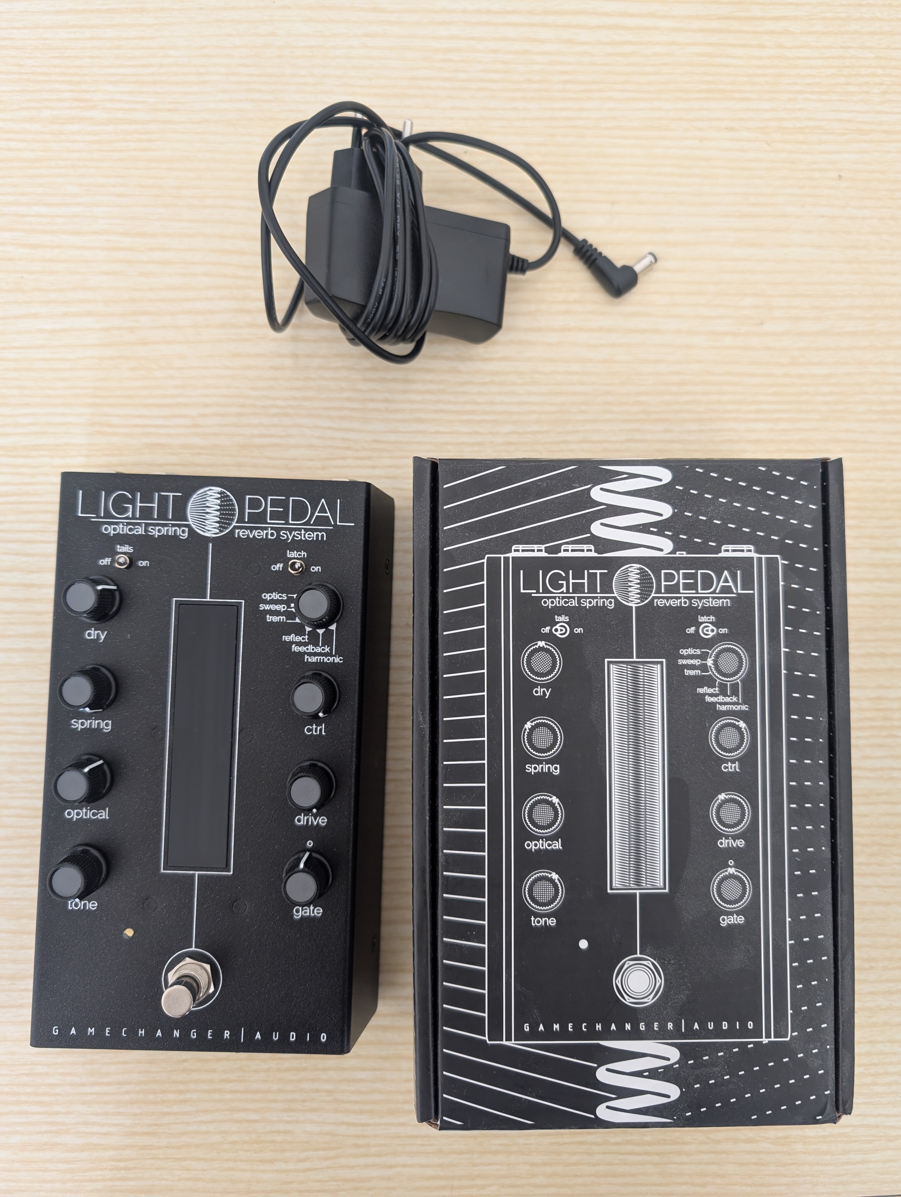 Gamechanger Audio Light Pedal - optical spring reverb (24310)