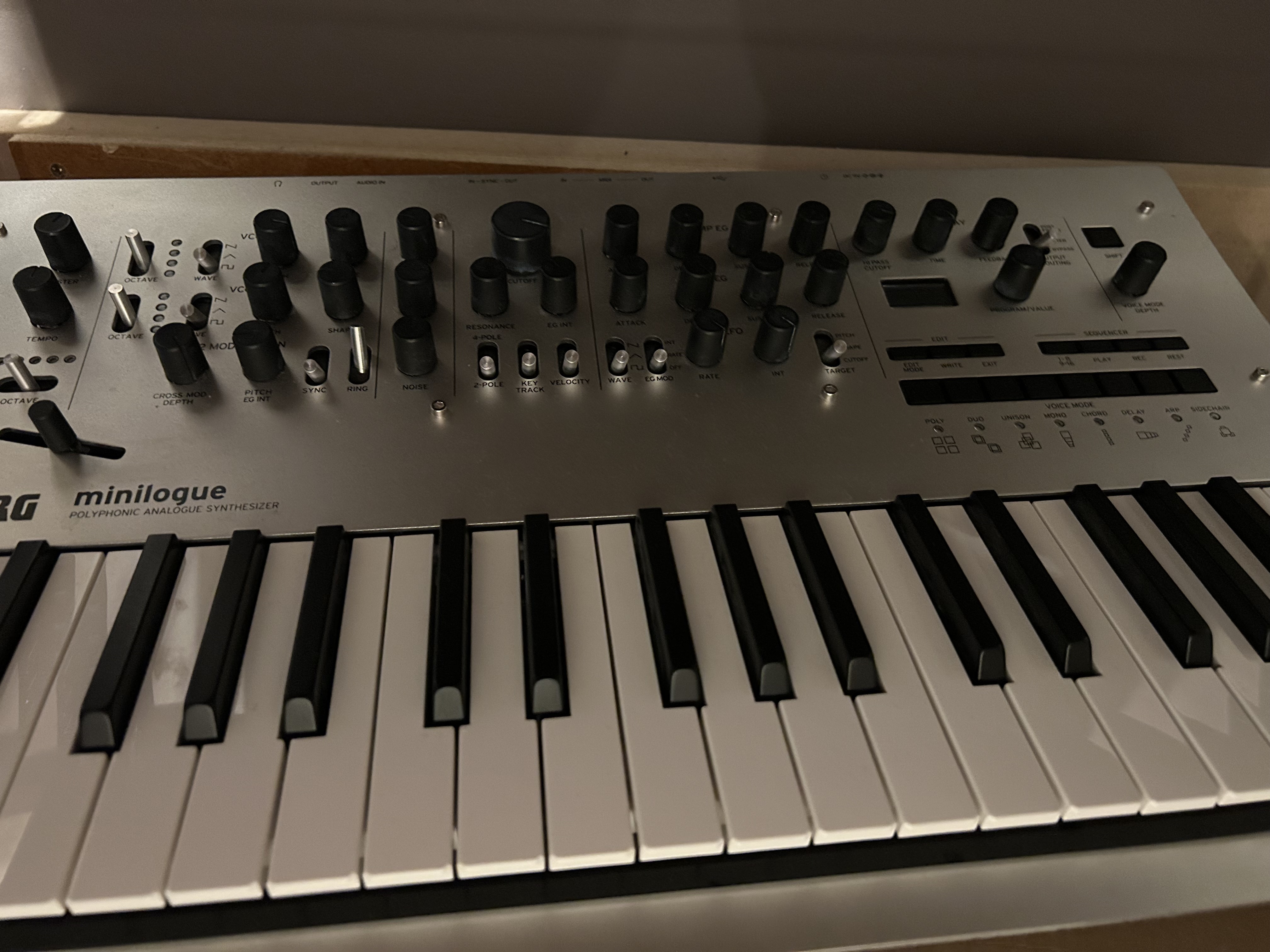 Vends korg minilogue 