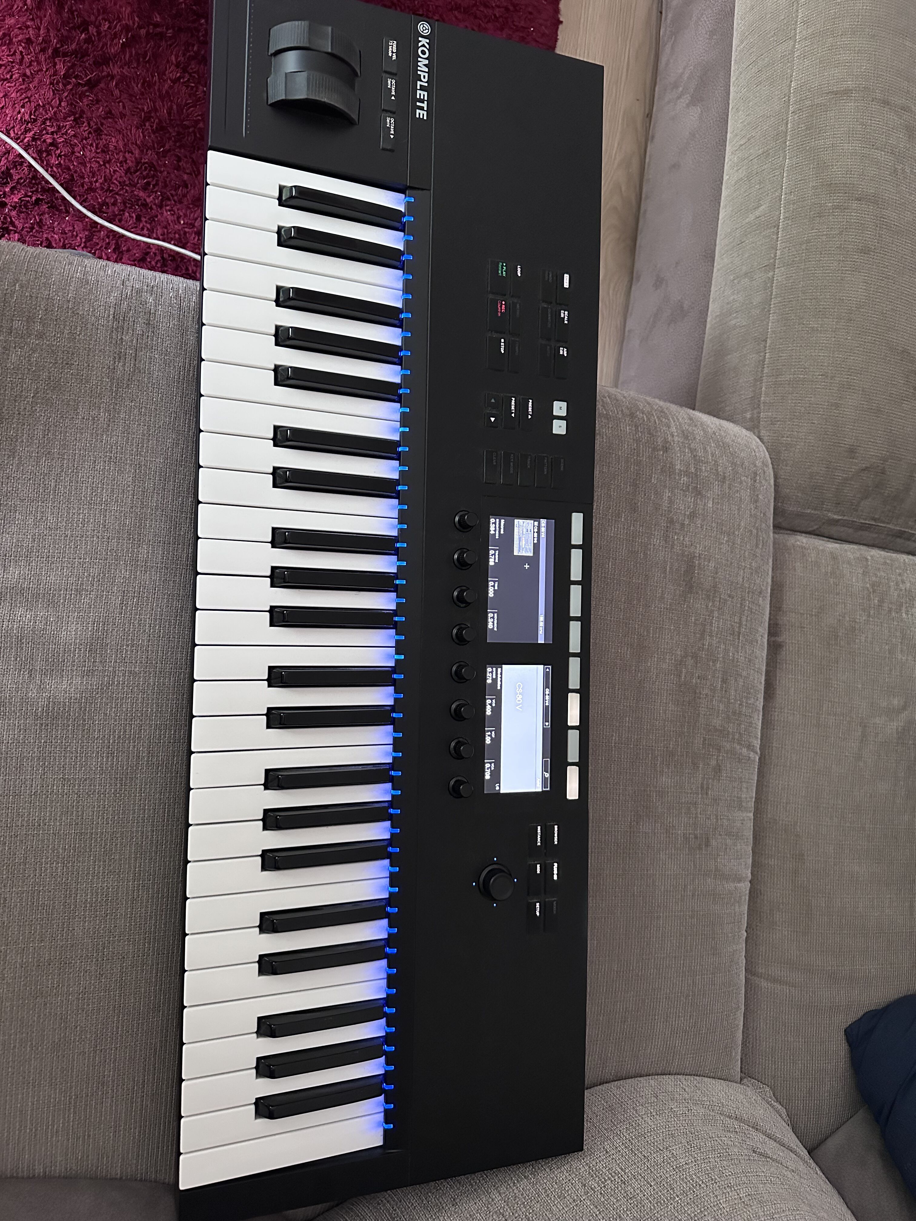 Komplete Kontrol S49 MK2 bon état