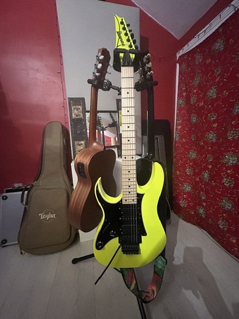 Guitare Ibanez RG550 série "Genesis" neuve **** VERSION GAUCHER ****