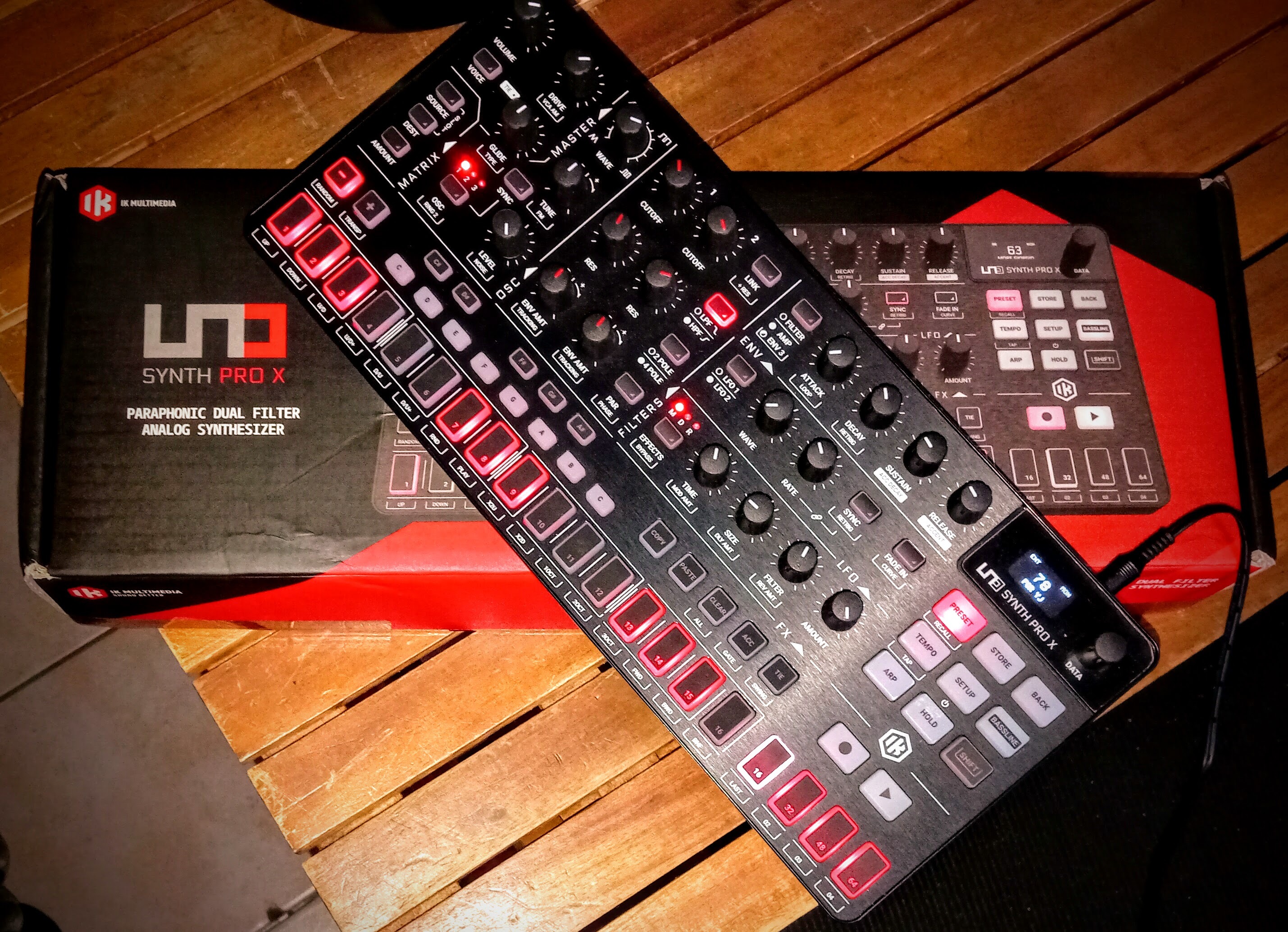 Ik Multimedia Uno Synth Pro X Desktop Analog Synth