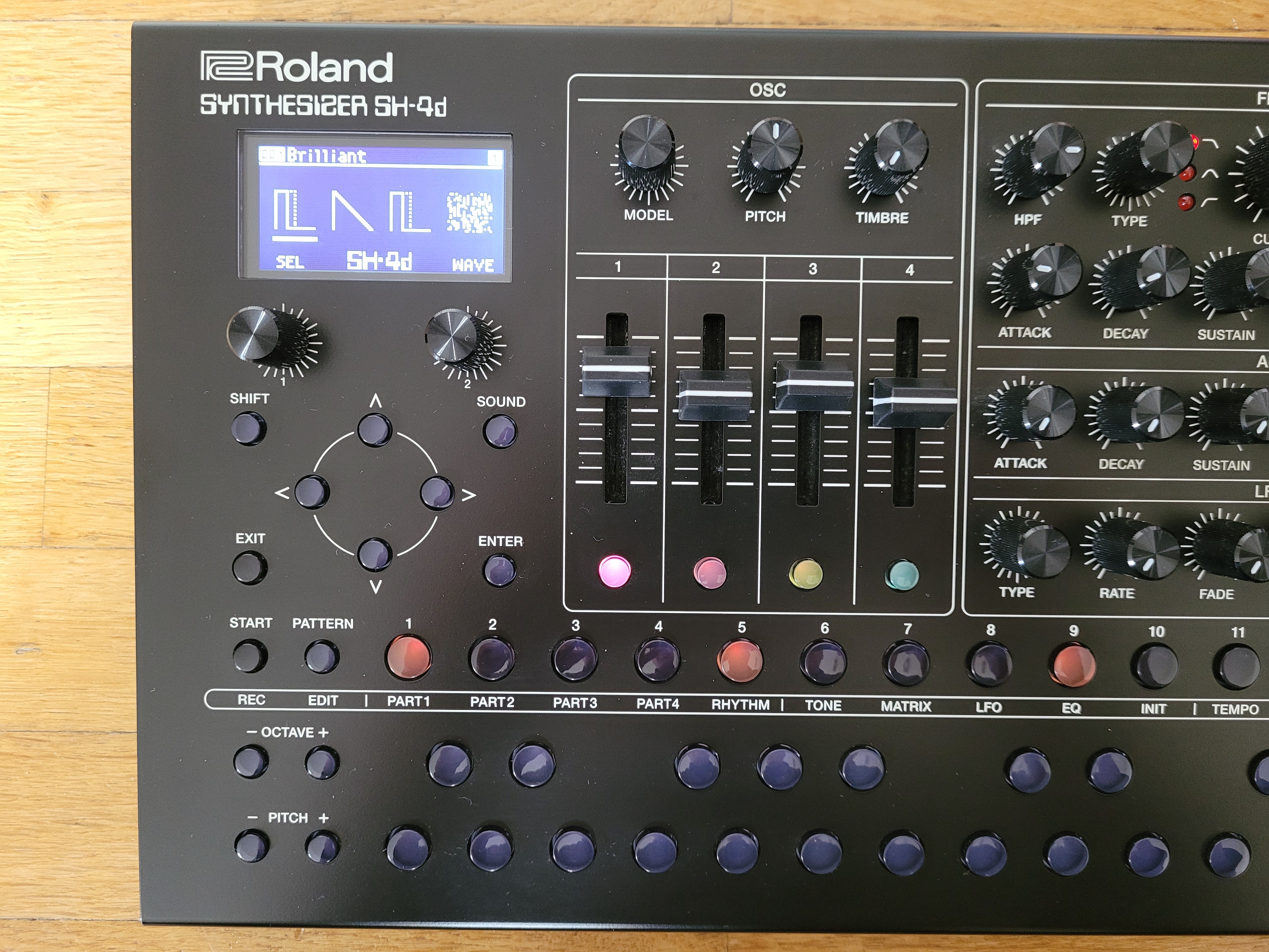 Roland SH-4d (37944)