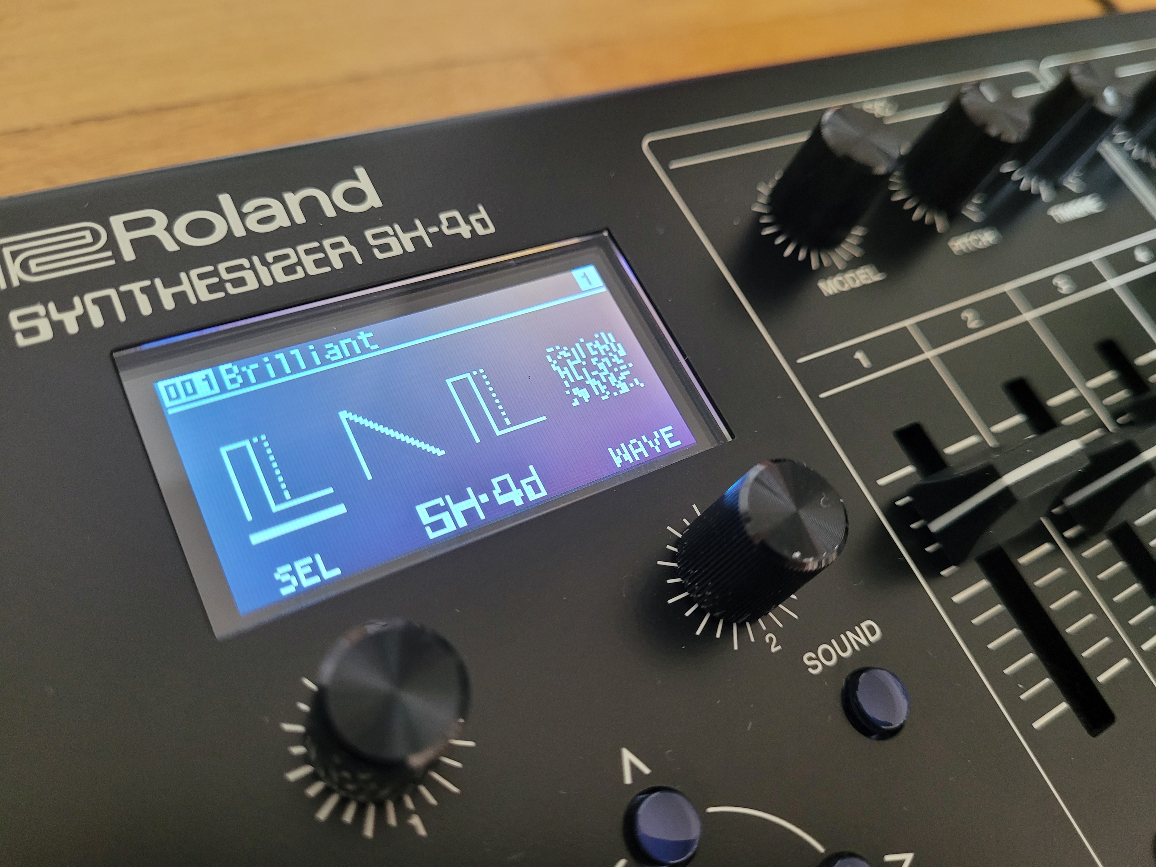 Roland SH-4d (97085)
