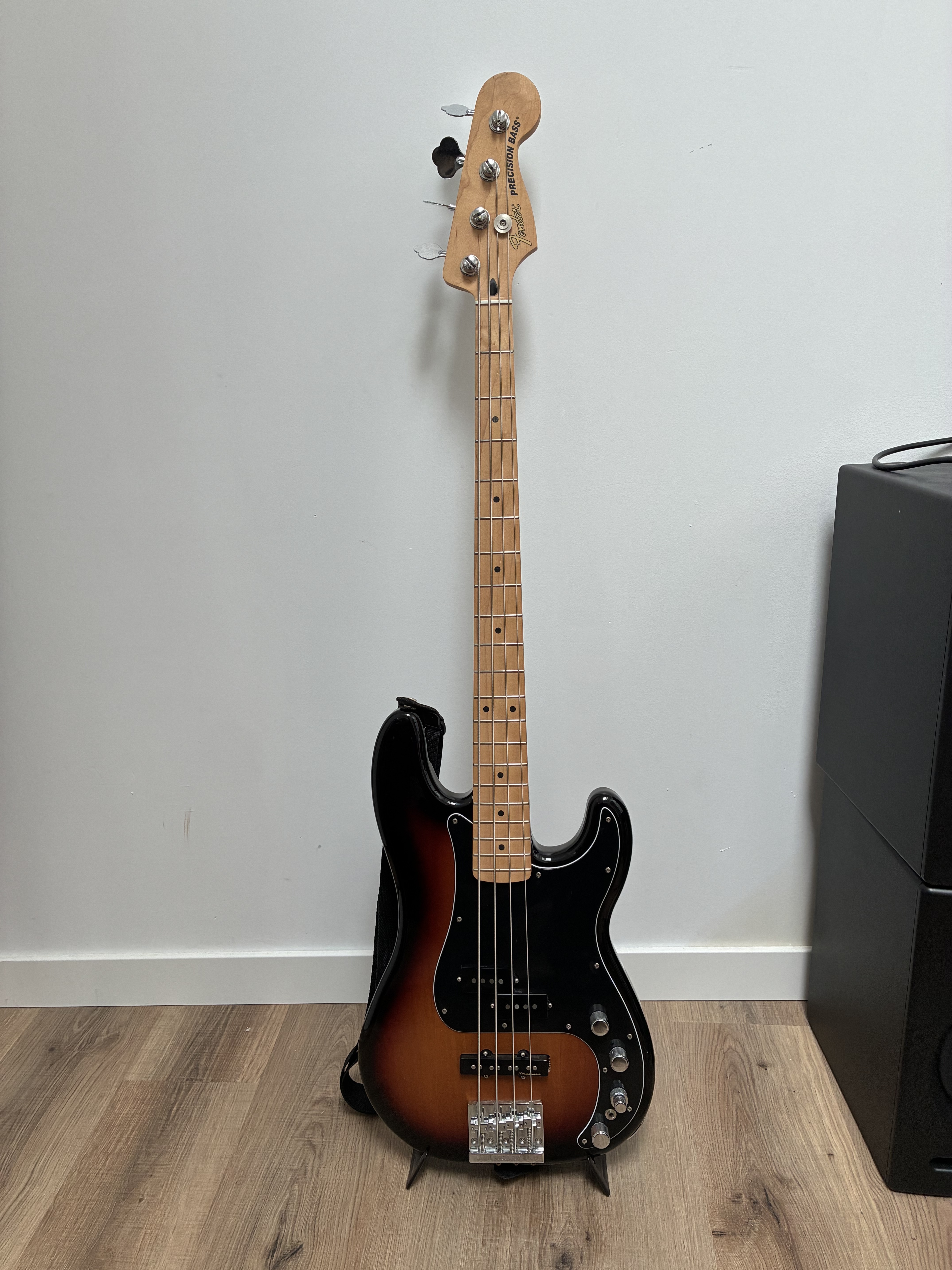 Vends Fender Deluxe Precision Bass Spécial 2020