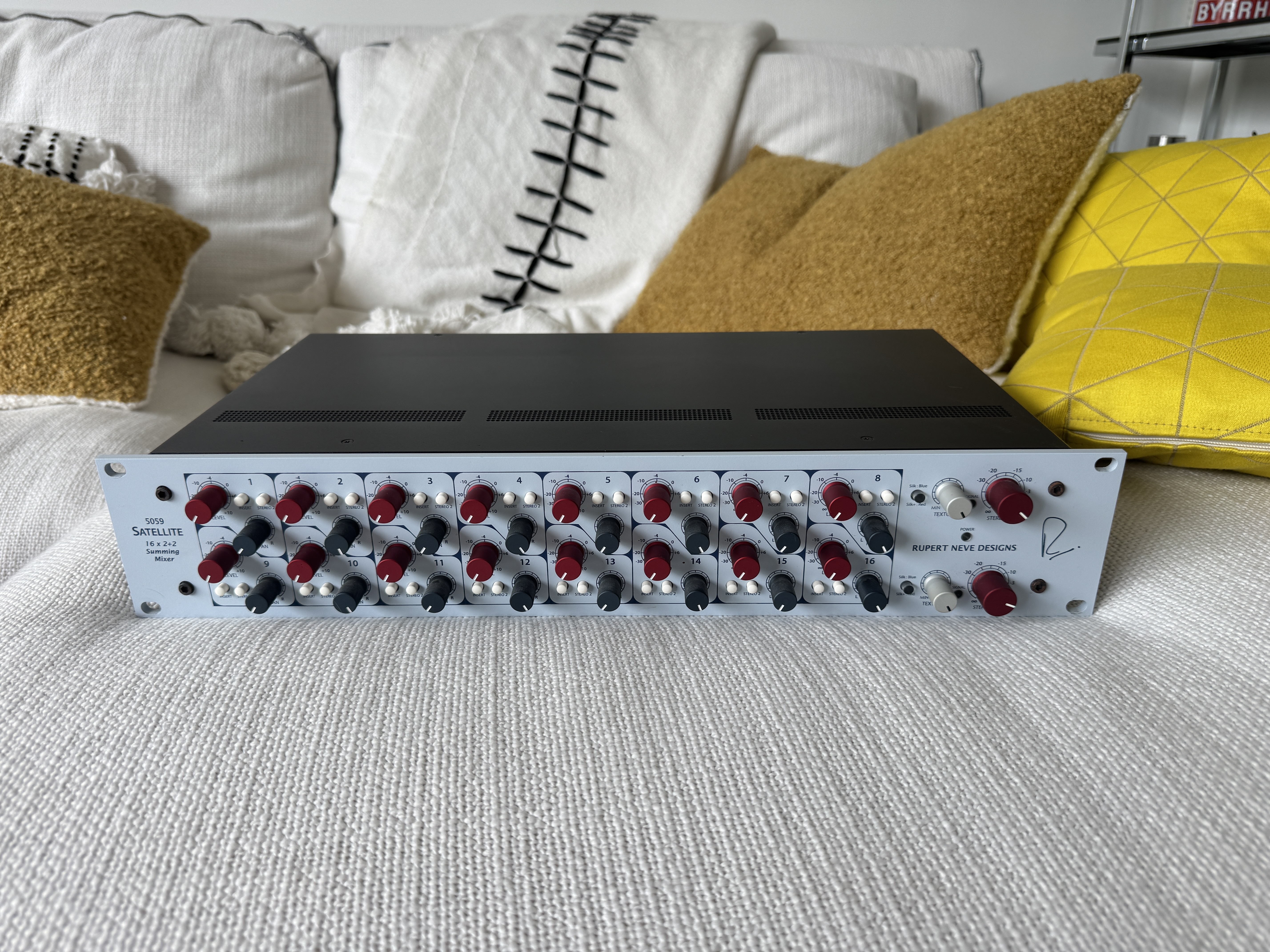 NEVE 5059