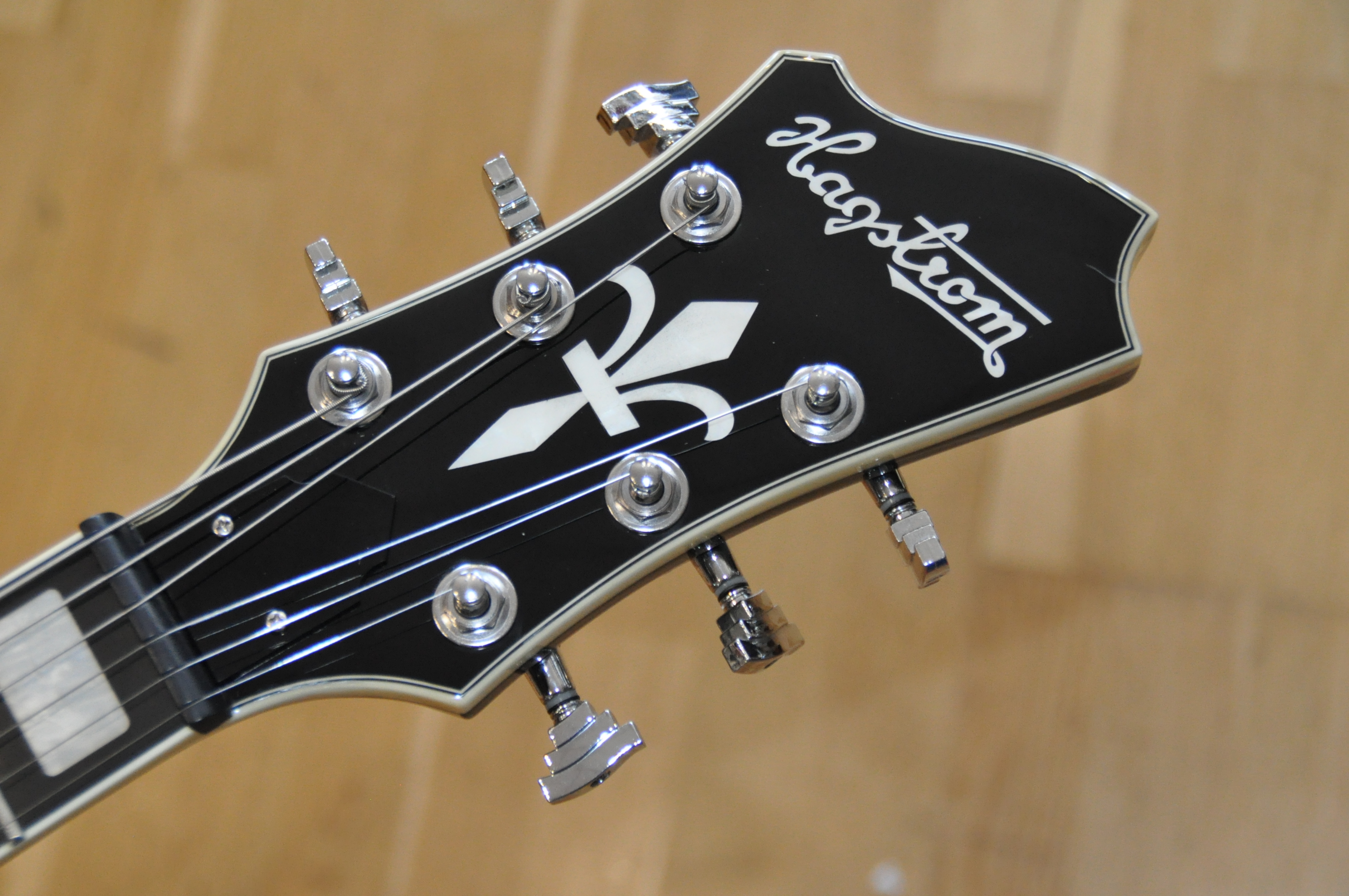 Hagstrom Pat Smear Signature (31296)