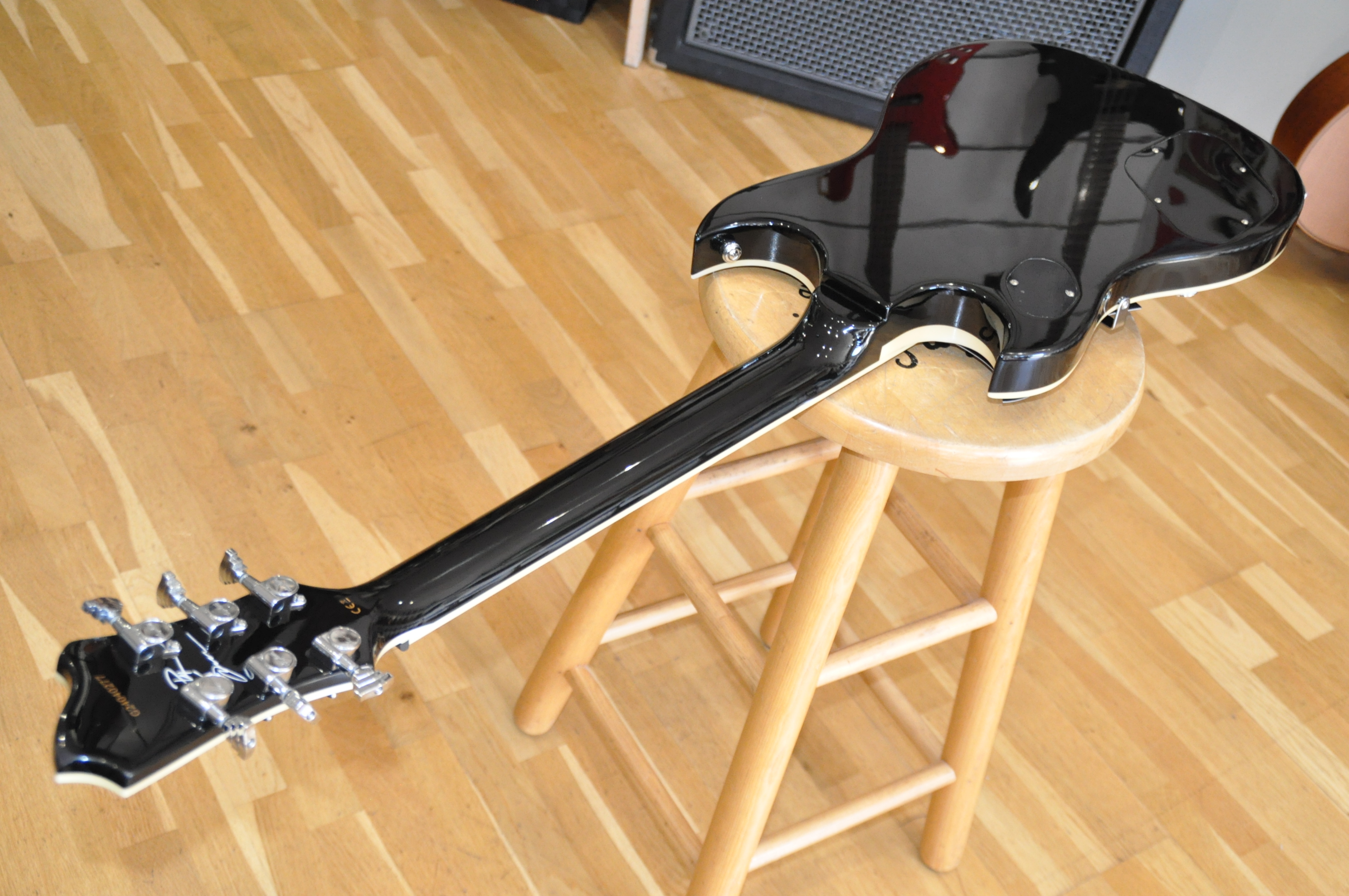 Hagstrom Pat Smear Signature (88775)