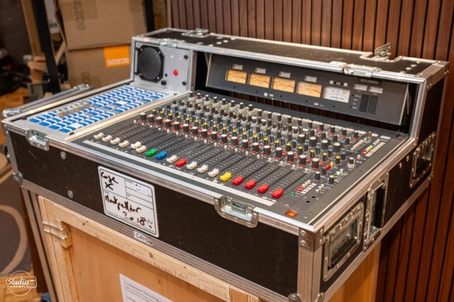 Studer 962 - Vumeter, fly-case, patch FRB