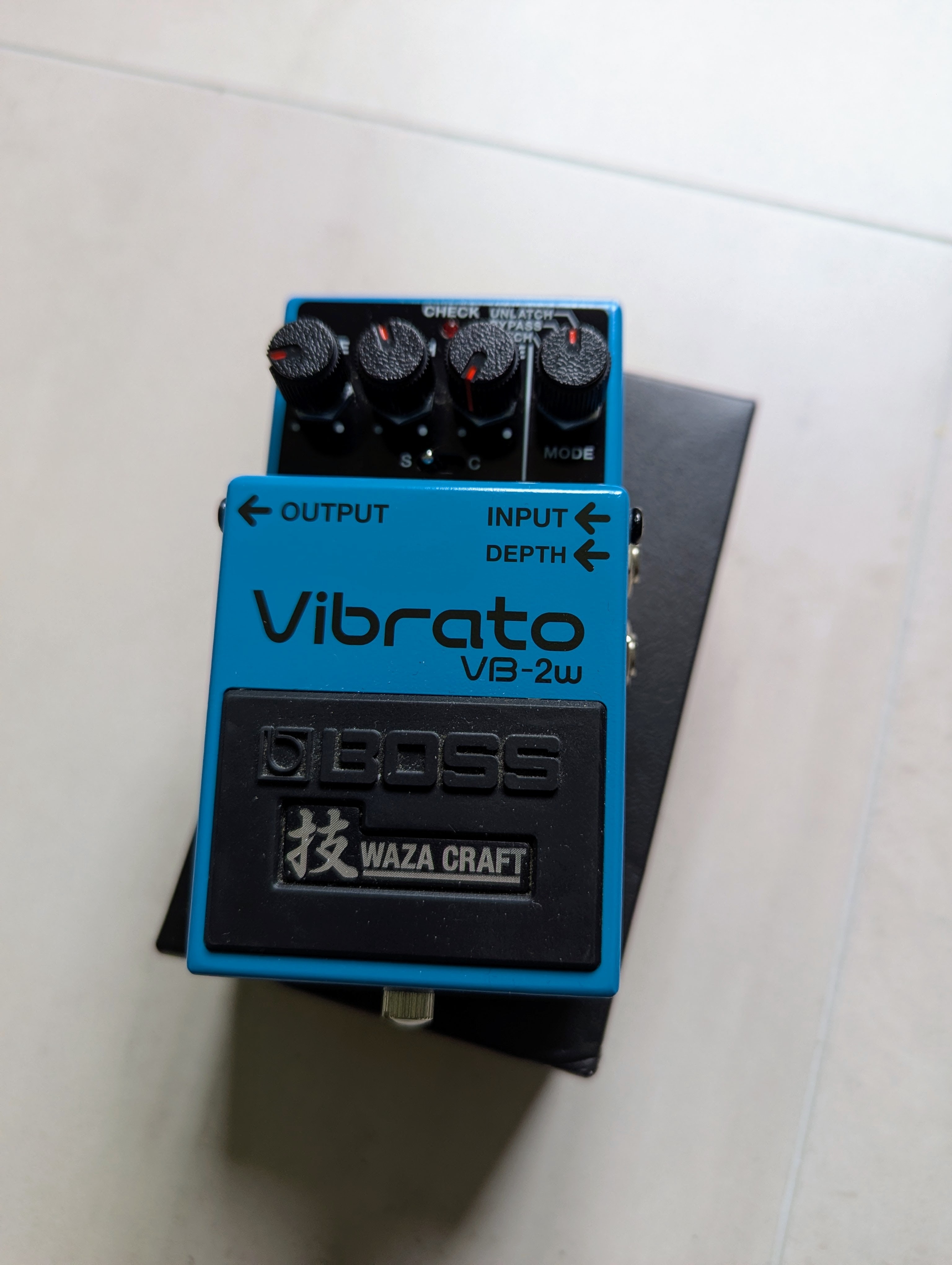 Vends Boss VB-2W