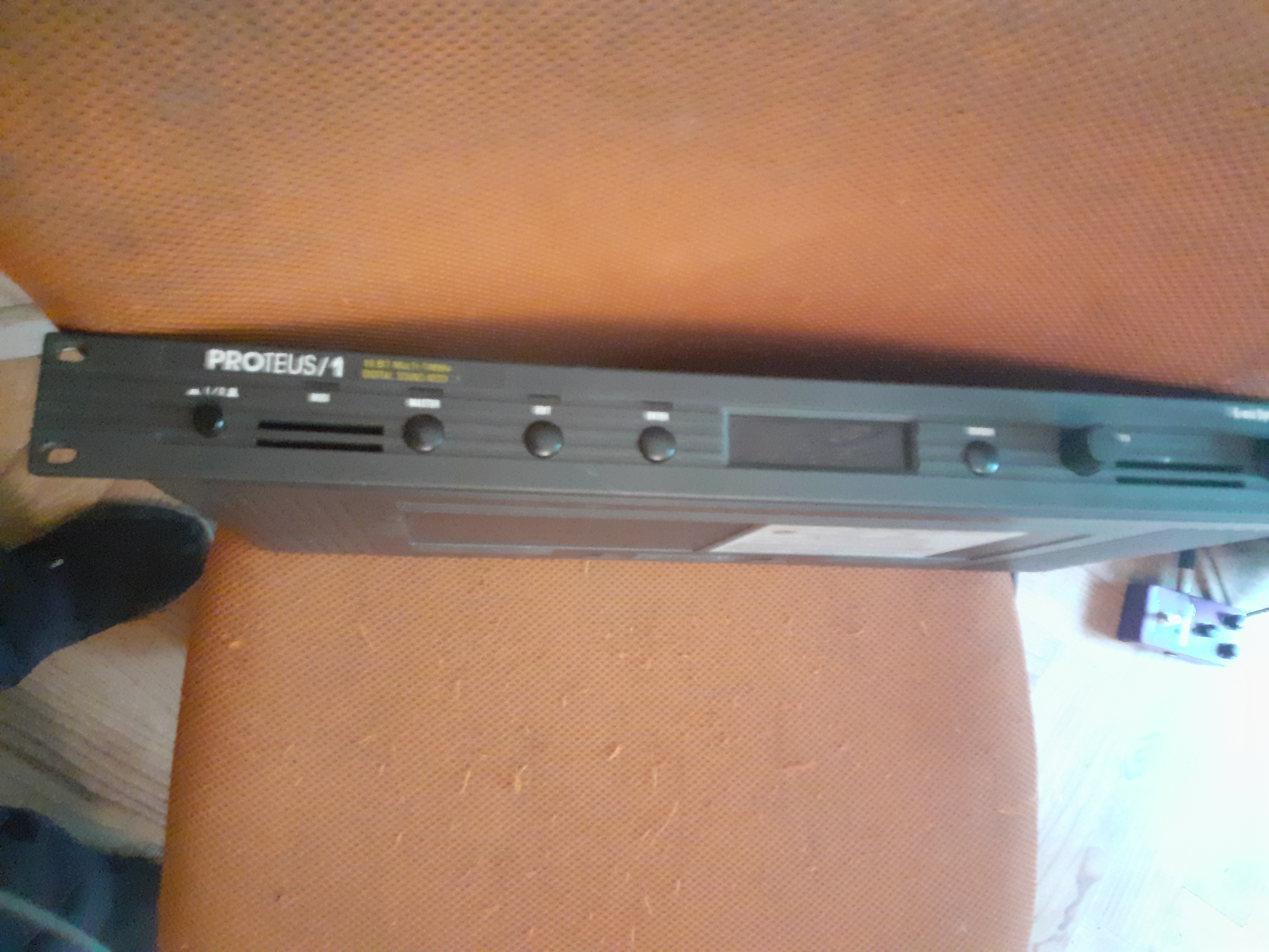 Vends EMU Proteus 1